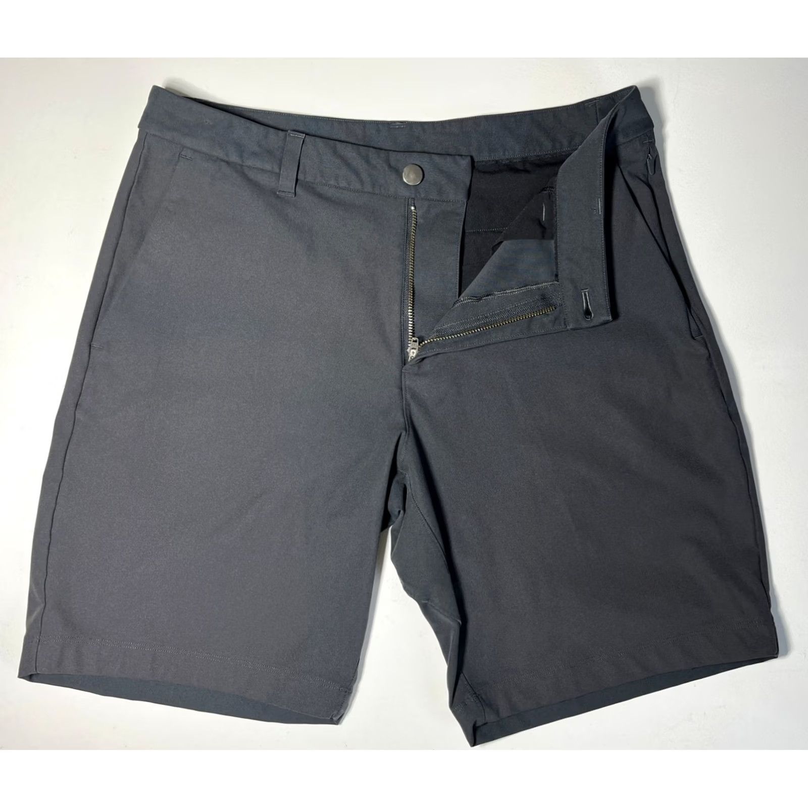 Lululemon Lululemon Men's Commission Classic-Fit Shorts 9" 32 Gray Chino Pocket Flat Front 9 in Inseam Summer Spring Mens Size US 32 / EU 48 - 3 Thumbnail