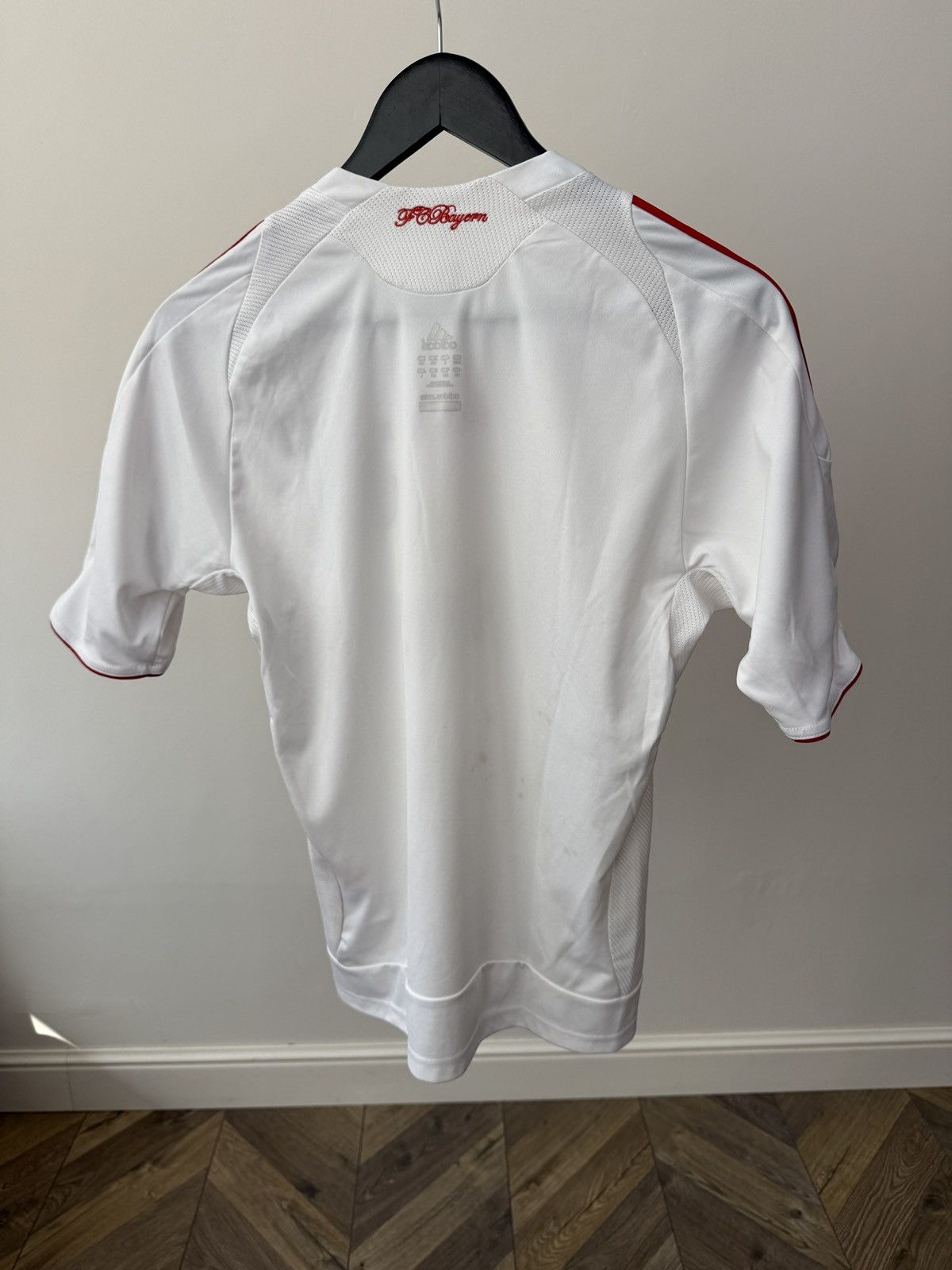 Adidas Vintage BAYERN MUNICH 2008 2009 FOOTBALL KIDS JERSEY ADIDAS Size US S / EU 44-46 / 1 - 19 Thumbnail