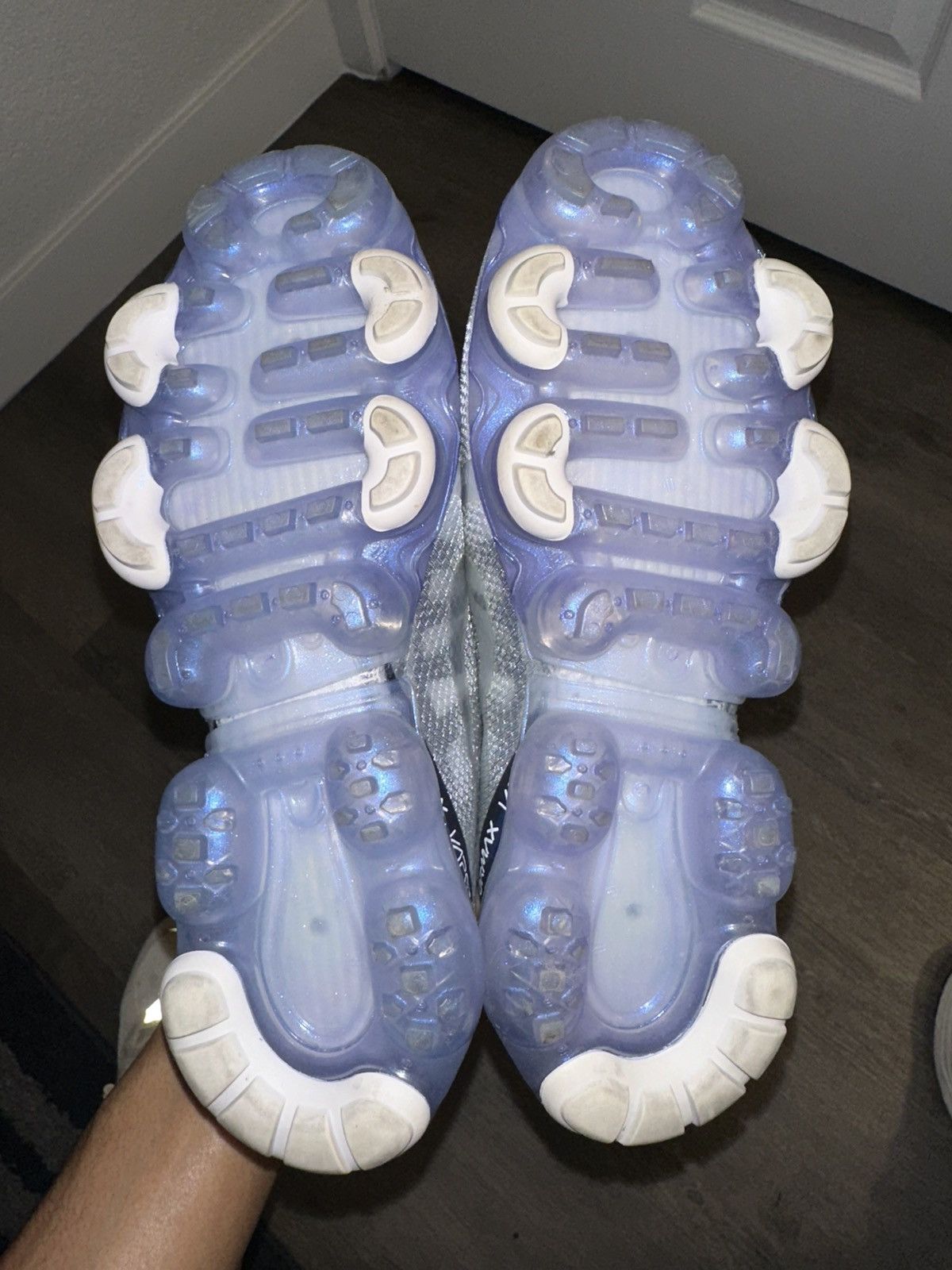 Nike Womens Nike Vapormax Size US 6 / IT 36 - 5 Thumbnail