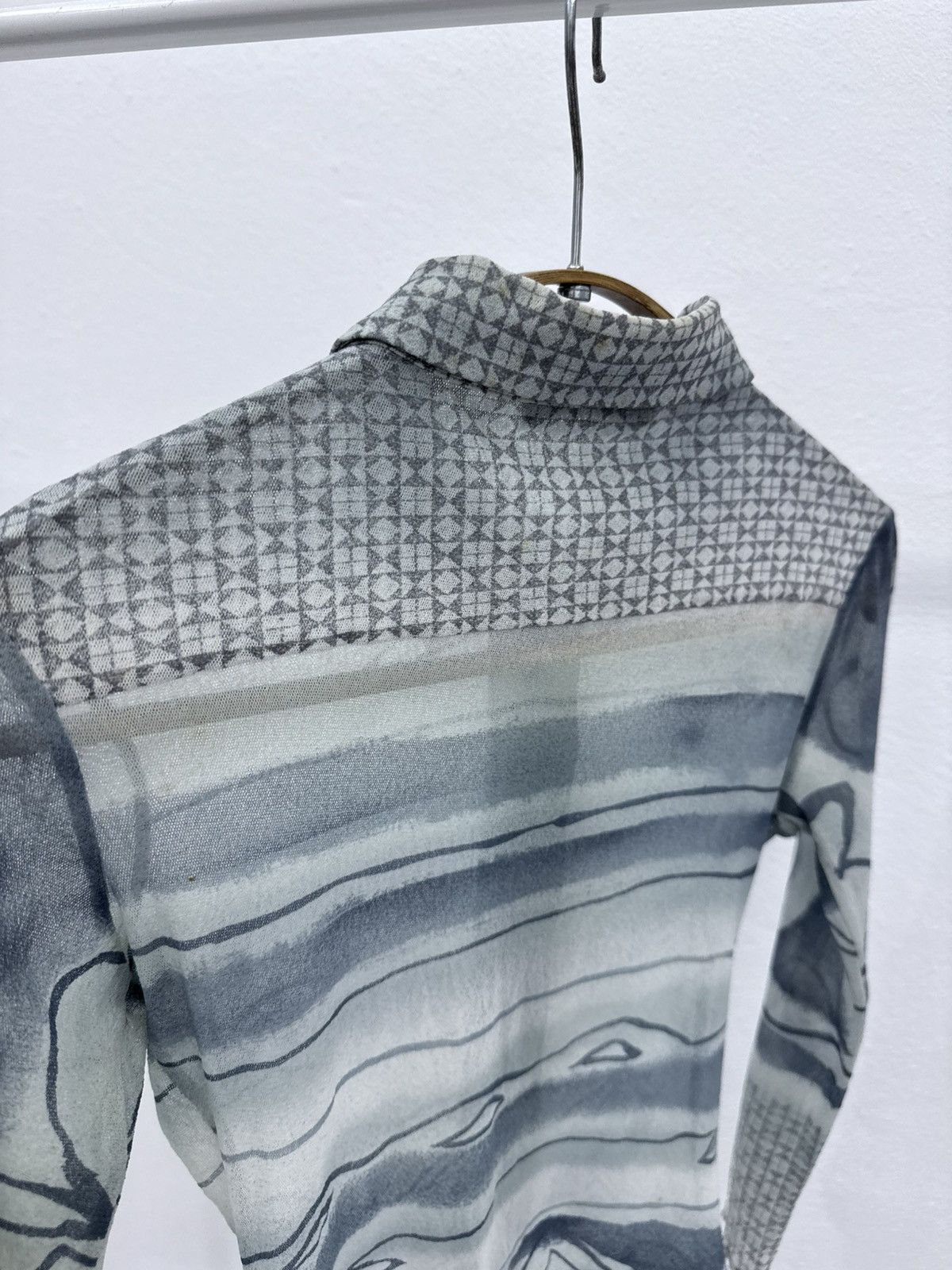 Emporio Armani 🔥ARCHIVED🔥 RARE 90s EMPORIO ARMANI Sheer Mesh Printed Shirt Size S / US 4 / IT 40 - 11 Thumbnail