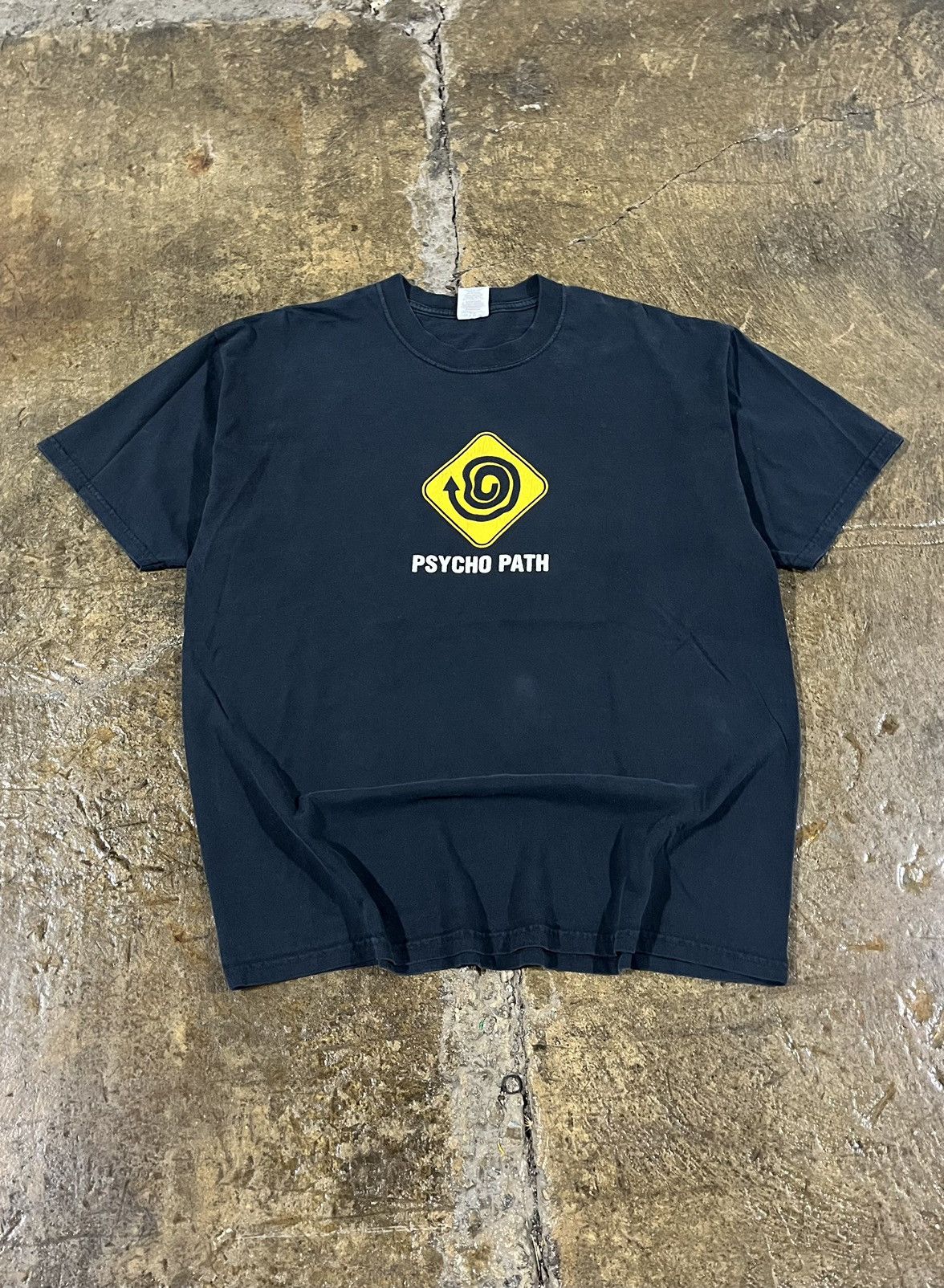 Vintage Crazy Vintage Y2K Psychopath Humor Tee JNCO Style Unique Size US XL / EU 56 / 4 - 1 Thumbnail