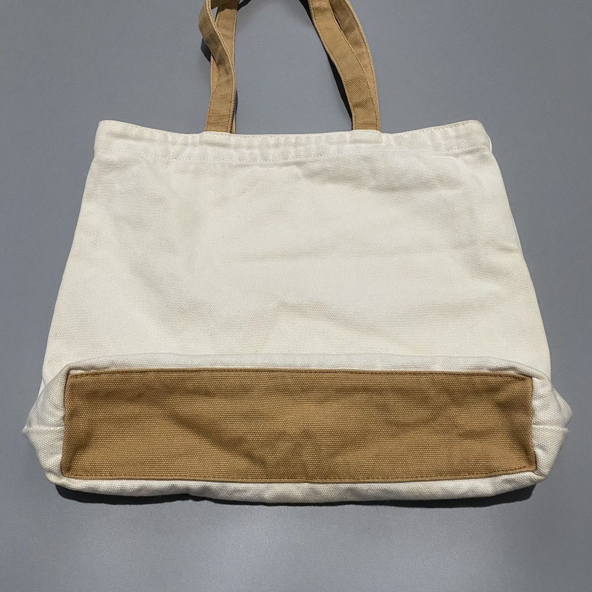 Louis Vuitton Louis Vuitton - Foundation Museum Exclusive Canvas Tote Bag Size ONE SIZE - 6 Thumbnail