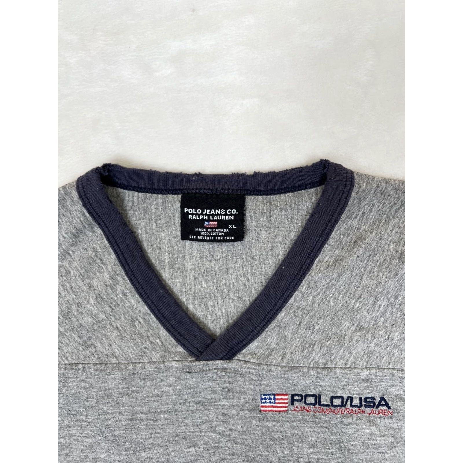 Ralph Lauren VINTAGE Ralph Lauren Polo Jeans Co T-Shirt V-Neck Gray Embroidered XL Men 90s Size US XL / EU 56 / 4 - 2 Thumbnail