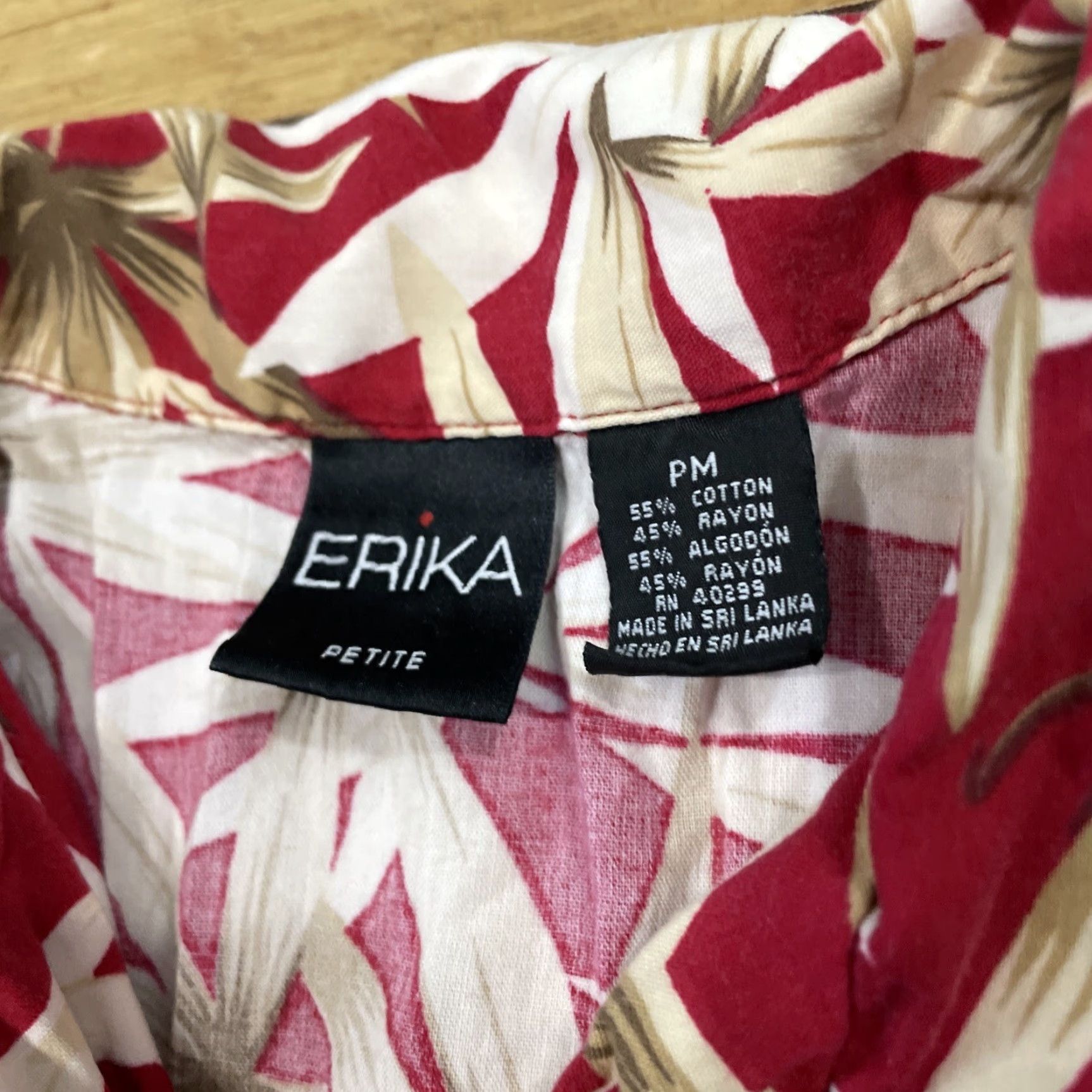 ALOHAS ERIKA Hawaiian Shirt Women PM Aloha Floral Red Tan Relaxed Button-Up Petite M Woman Shirt Size M / US 6-8 / IT 42-44 - 5 Thumbnail