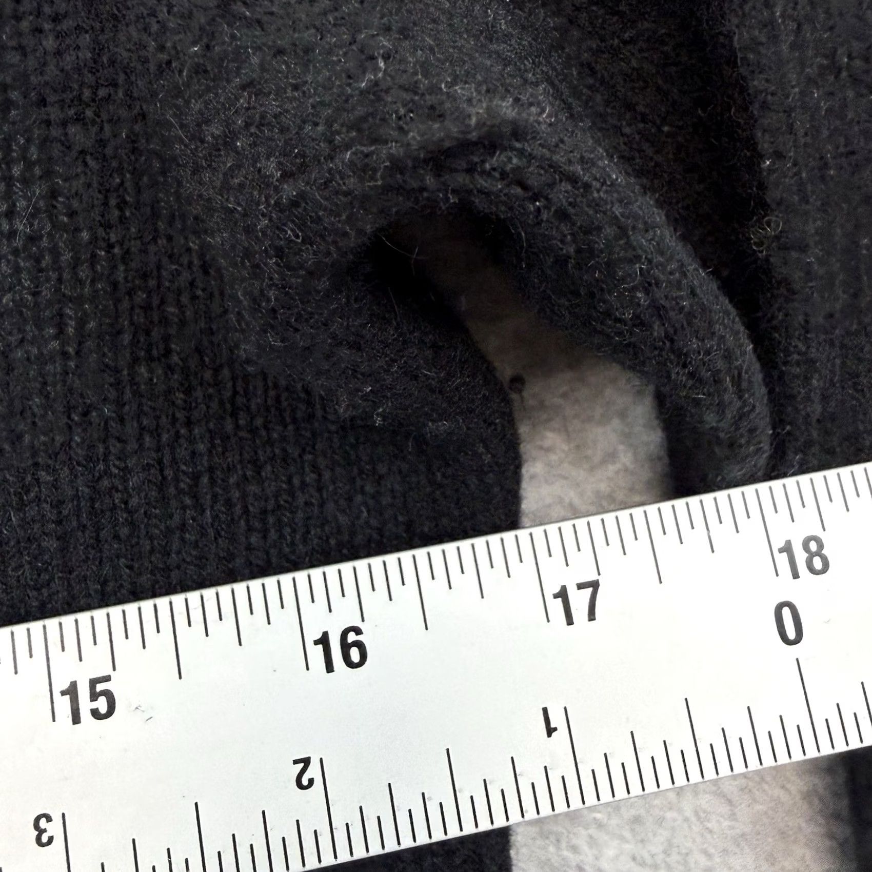 Ralph Lauren VINTAGE Ralph Lauren Sweater Sports Women Medium Black Merino Wool Angora Knit Crewneck Size M / US 6-8 / IT 42-44 - 3 Thumbnail