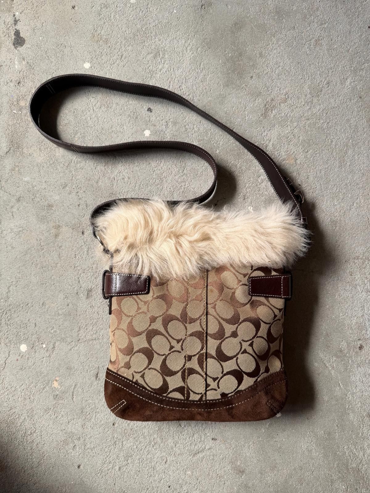 Coach Coach Signature Shearling Fur Shoulder Bag Beige/Brown Size ONE SIZE - 5 Thumbnail