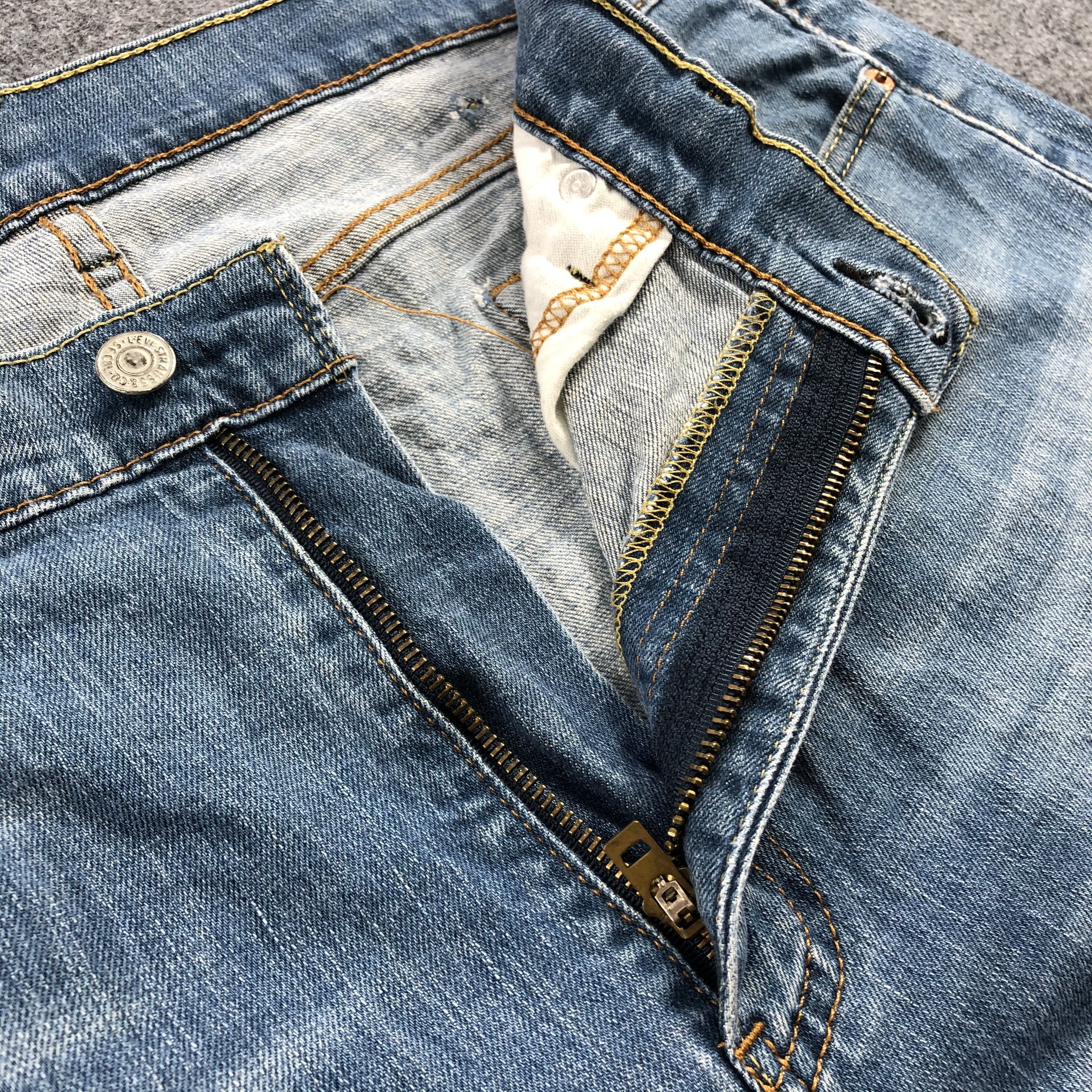 Levi's Vintage Levis 514 Jeans-JM1333 Size US 39 - 6 Thumbnail