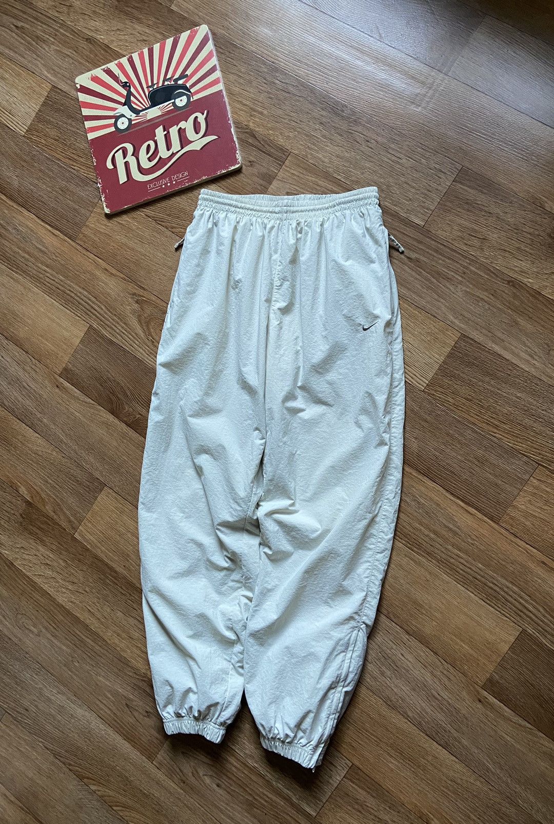 Nike Vintage Nike Swoosh Baggy Sweatpants Size US 32 / EU 48 - 2 Thumbnail