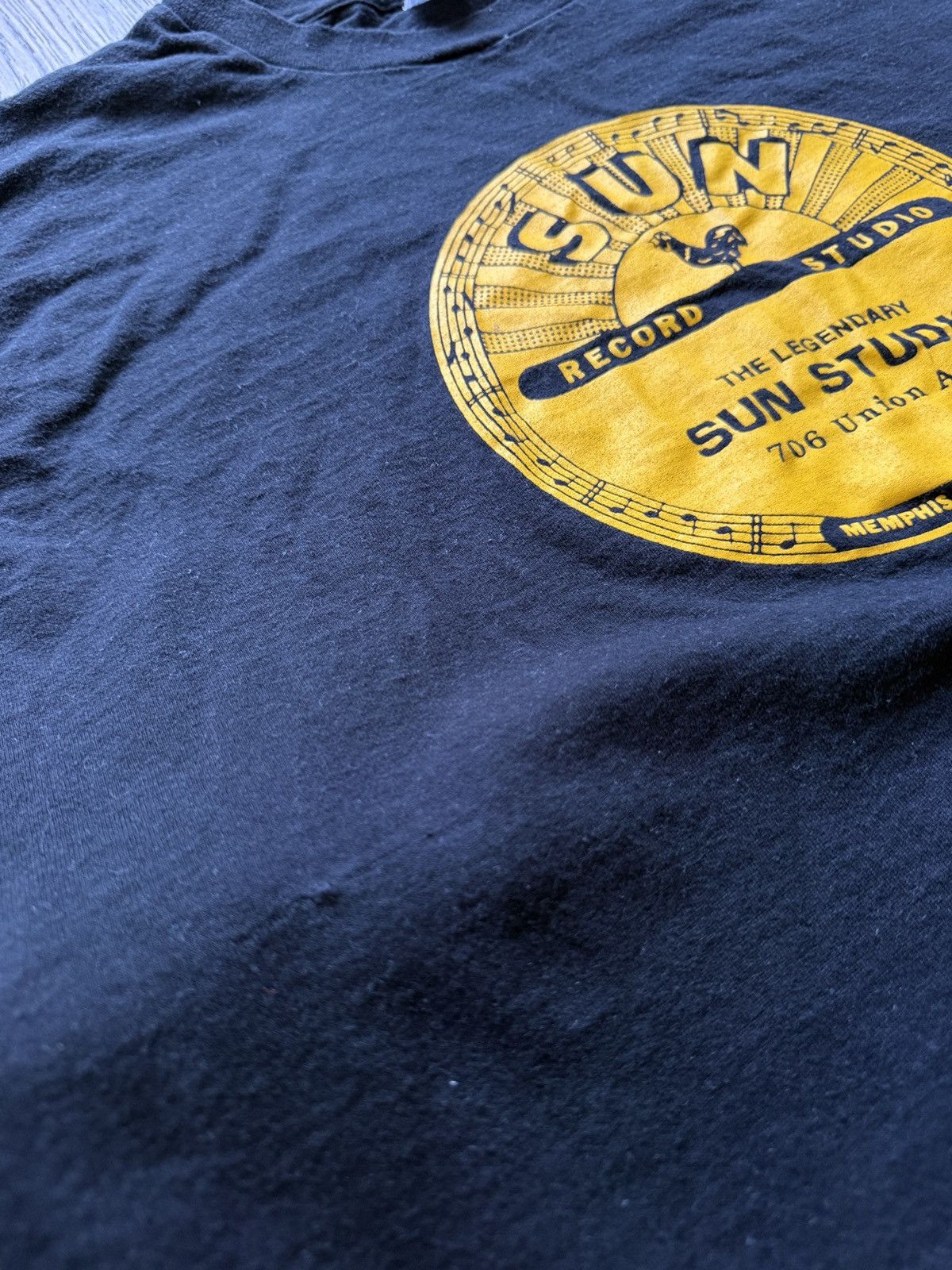Vintage Vintage 90s Sun Records Elvis Presley Label Band Promo Tee Size US XL / EU 56 / 4 - 6 Thumbnail