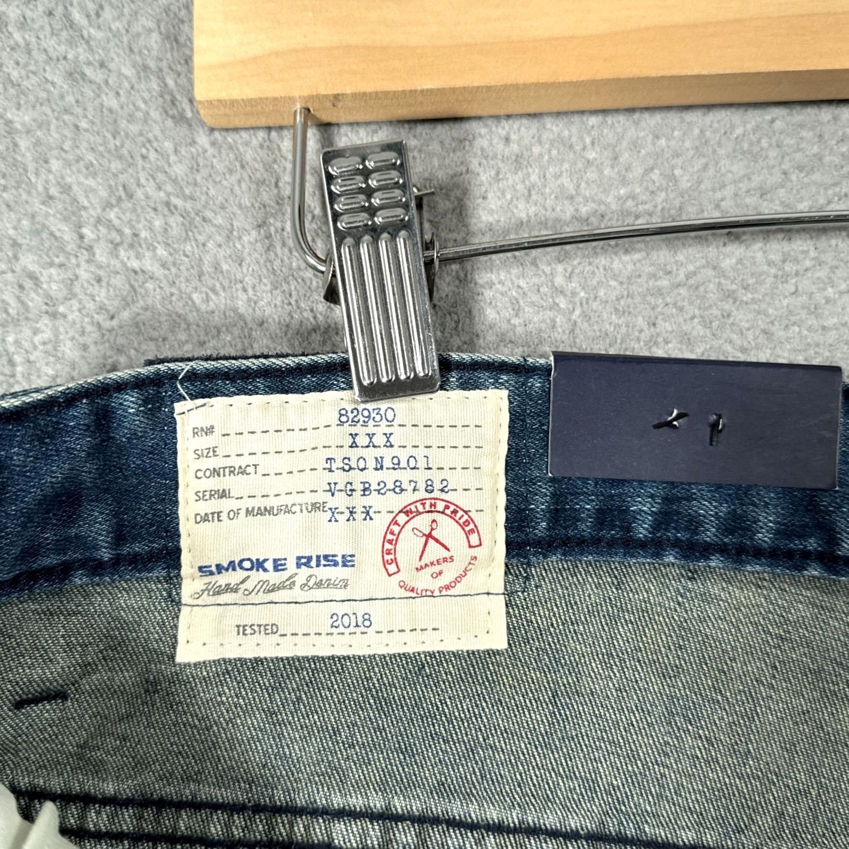 Vintage Smoke Rise Jeans Slim Tapered 42x32 Blue Light Wash Distressed Jeans Mens Slim Fit Denim JP8031 Size US 42 / EU 58 - 3 Thumbnail