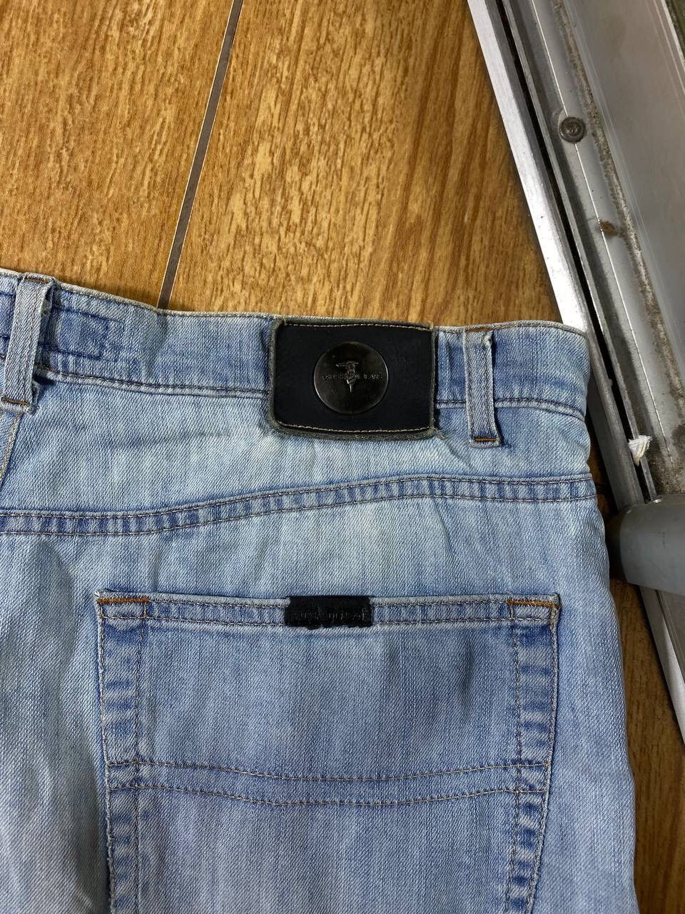 Trussardi × Vintage Vintage Short Denim Trussardi Flared Style Double Waist Size US 32 / EU 48 - 5 Thumbnail