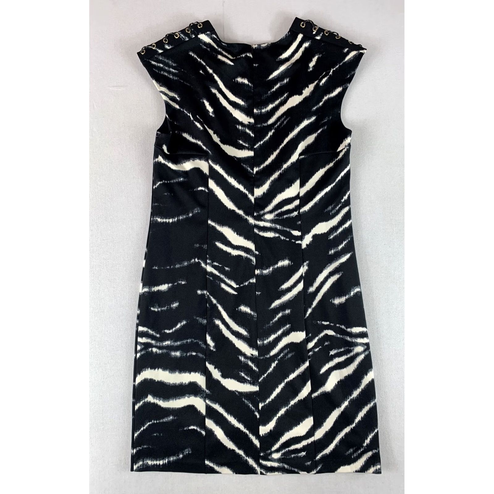 Michael Kors VINTAGE MICHAEL KORS SHEATH DRESS BLACK WHITE TIGER STRIPED WOMENS SMALL SLEEVELESS Size S / US 4 / IT 40 - 2 Thumbnail