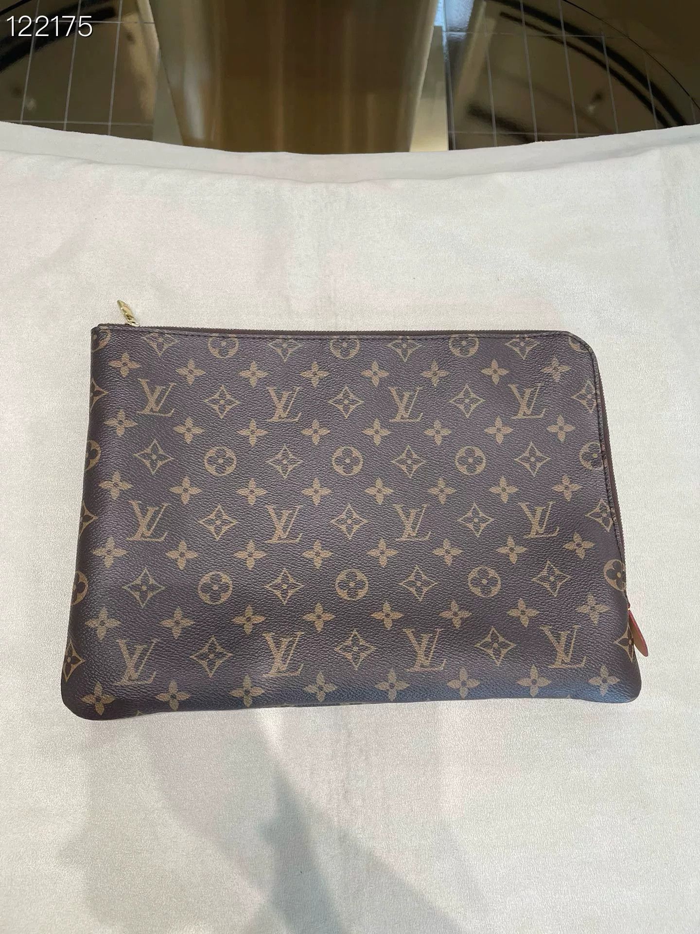 Louis Vuitton Louis Vuitton Etui Voyage Clutch Bag Size ONE SIZE - 1 Thumbnail