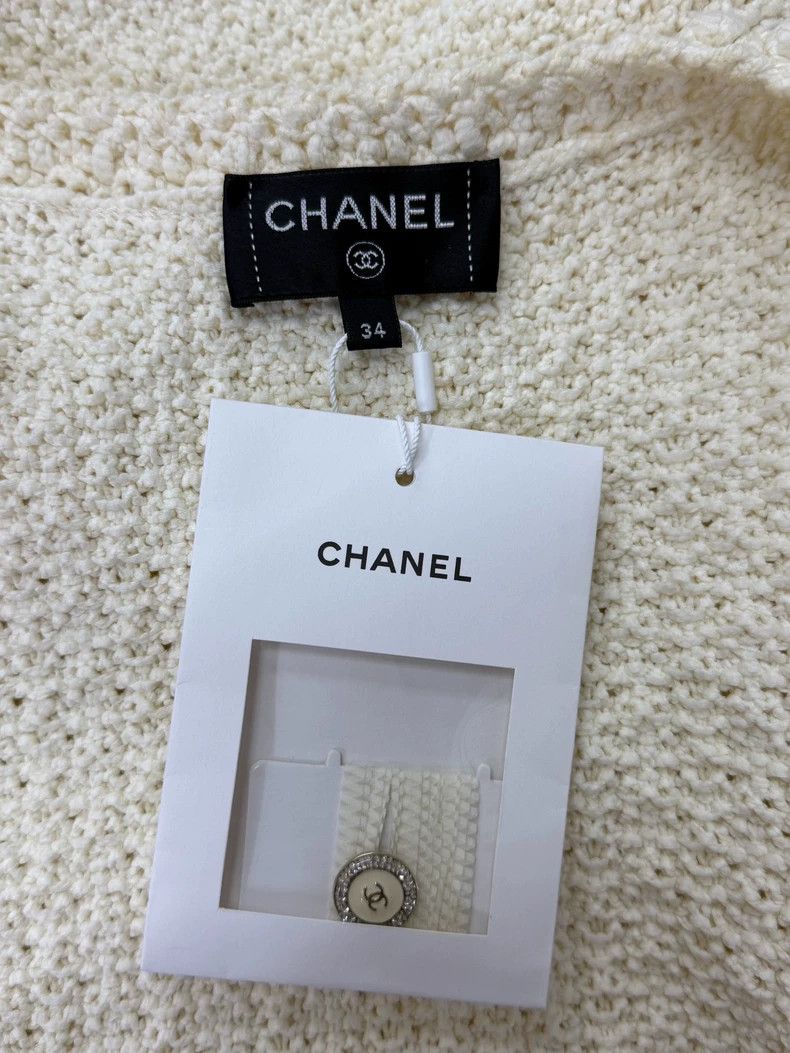 Chanel chanel White knitted vest jacket Size XXS / US 00 / IT 34 - 4 Thumbnail