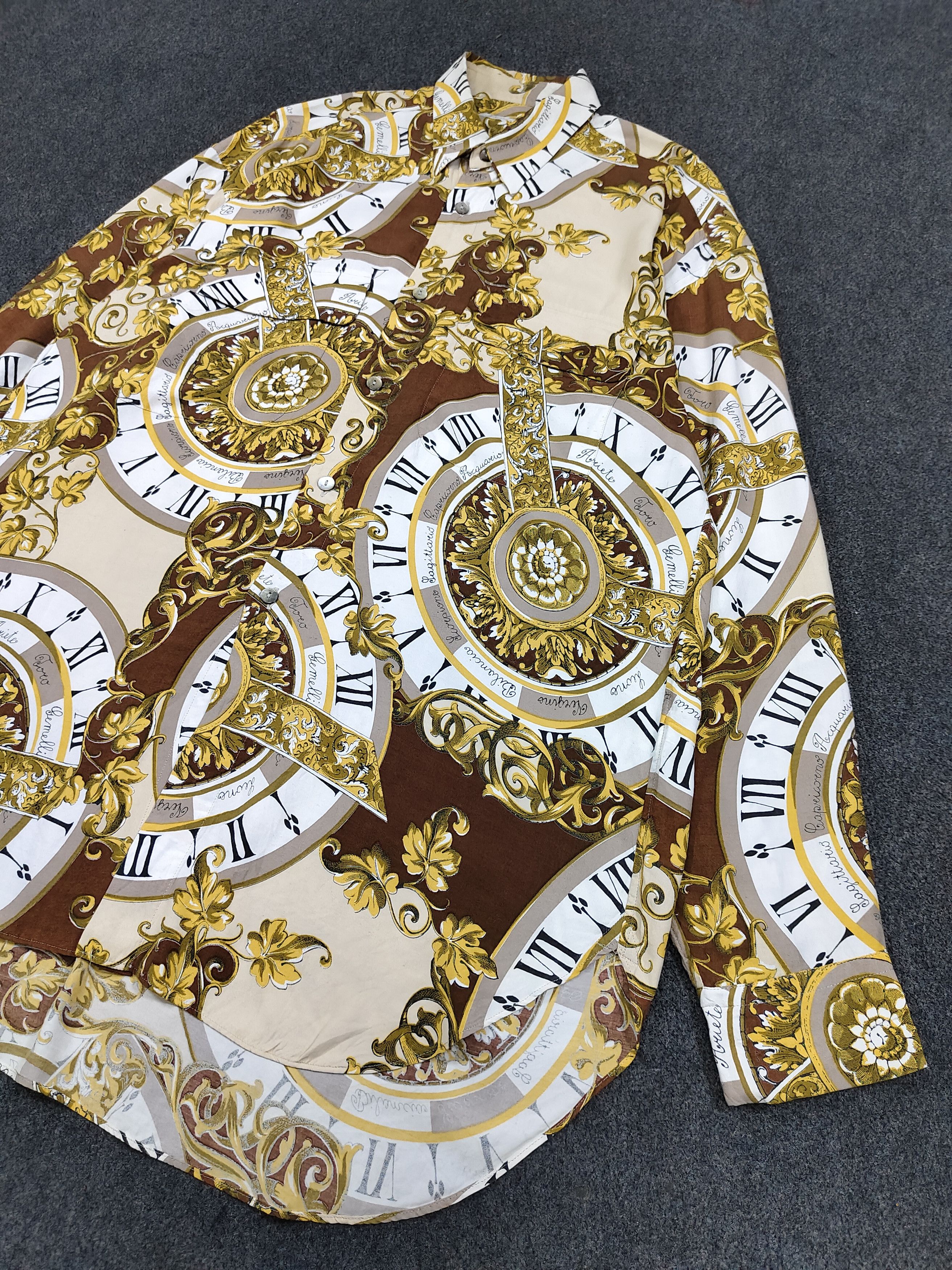 Yoshiyuki Konishi 90s Ficce 🇯🇵 Baroque Gold Roman Numeral Graphic Rayon Size US L / EU 52-54 / 3 - 2 Thumbnail