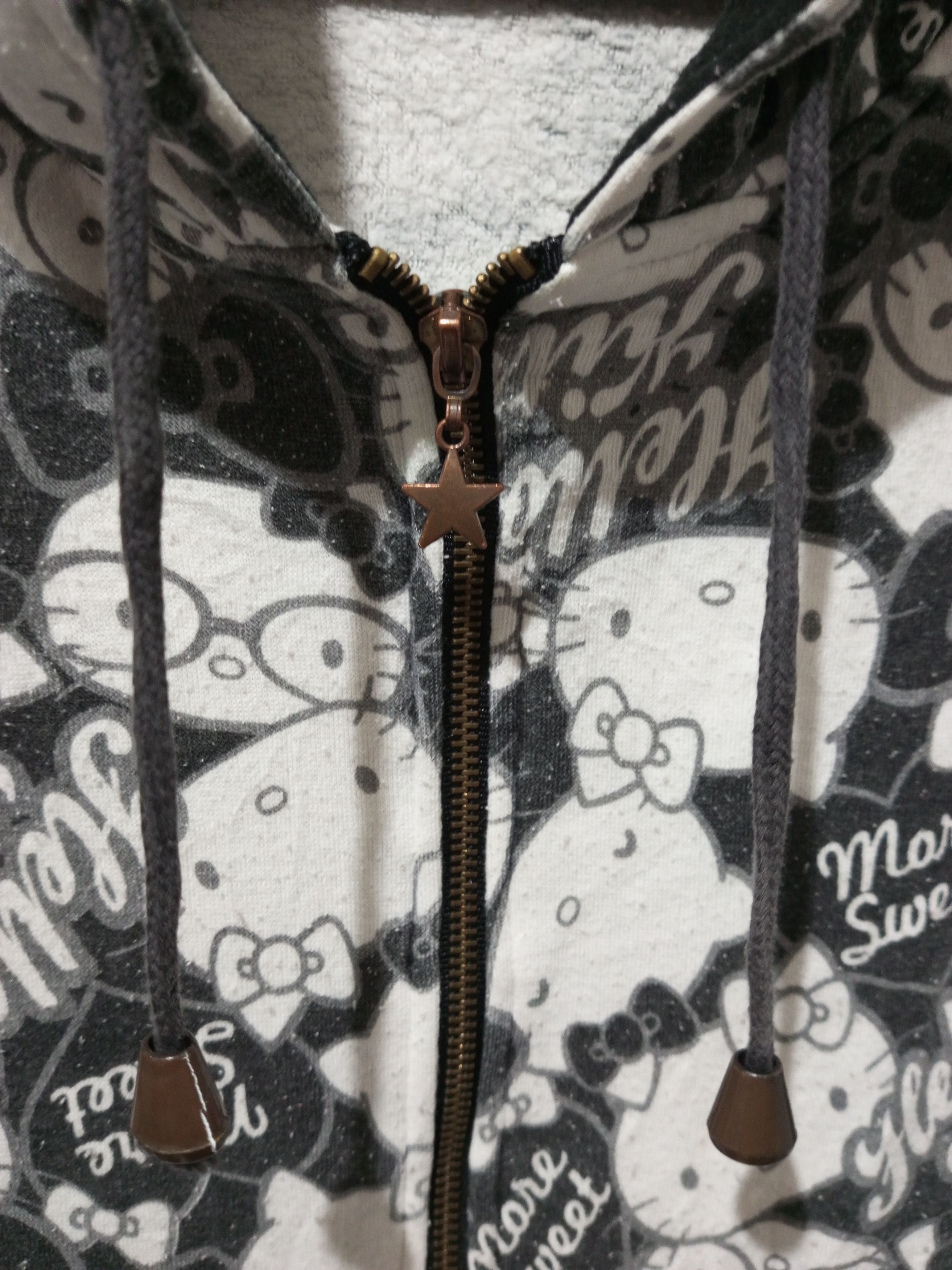 Beauty Beast 🔥 Steals 🔥 Hello Kitty Fullprint Hoodie Size M / US 6-8 / IT 42-44 - 3 Thumbnail