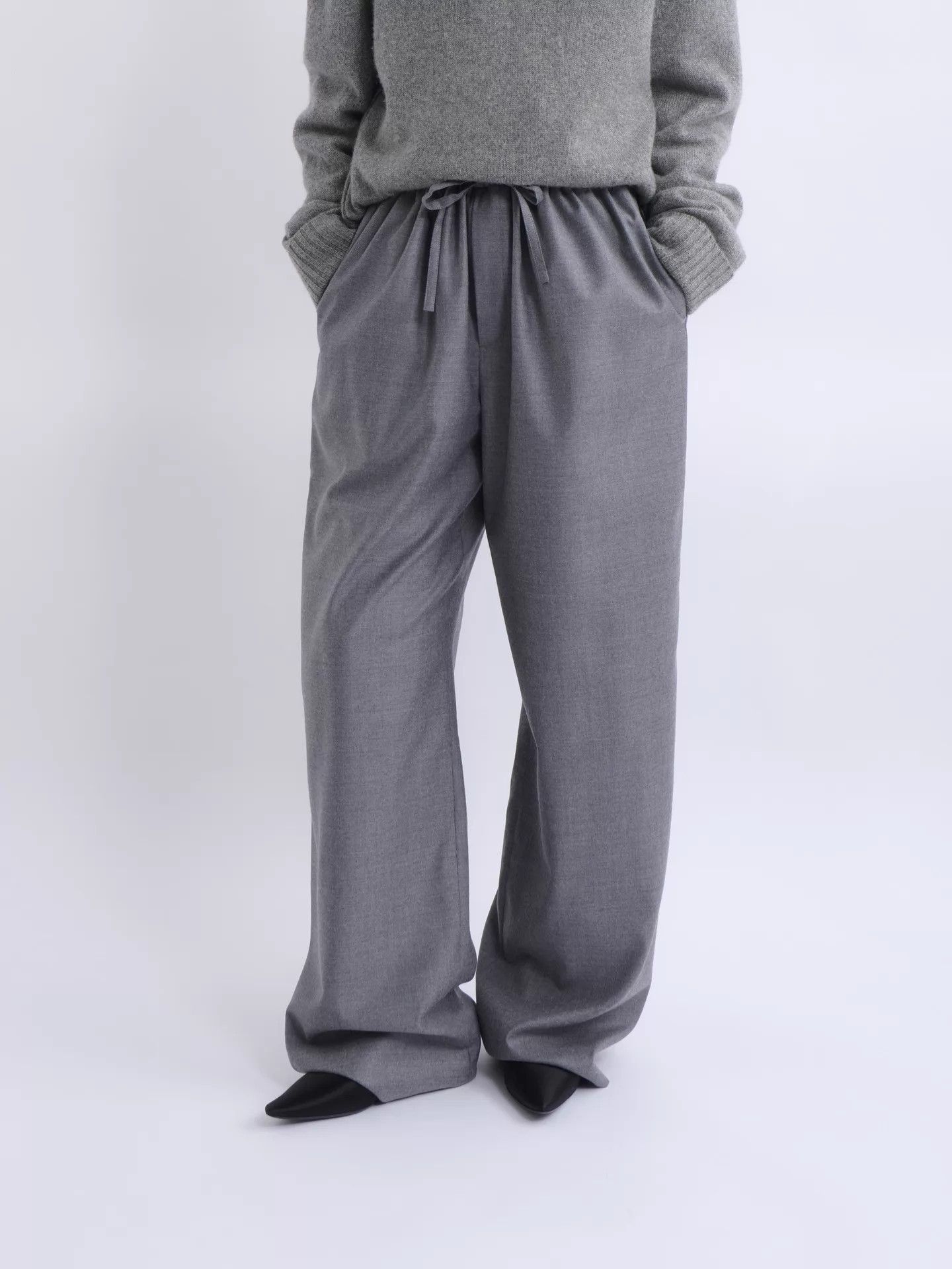 The Row THE ROW Gray Drawstring Wool Straight-Leg Pants M Size 27" / US 4 / IT 40 - 2 Thumbnail