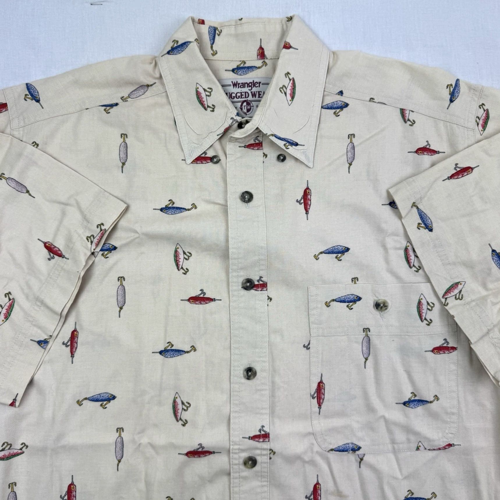 Wrangler VINTAGE Wrangler Rugged Wear Button Up Shirt Adult XL Beige Graphic Print Short Sleeve Y2K 90s Fish Outdoor Mens Size US XL / EU 56 / 4 - 2 Thumbnail