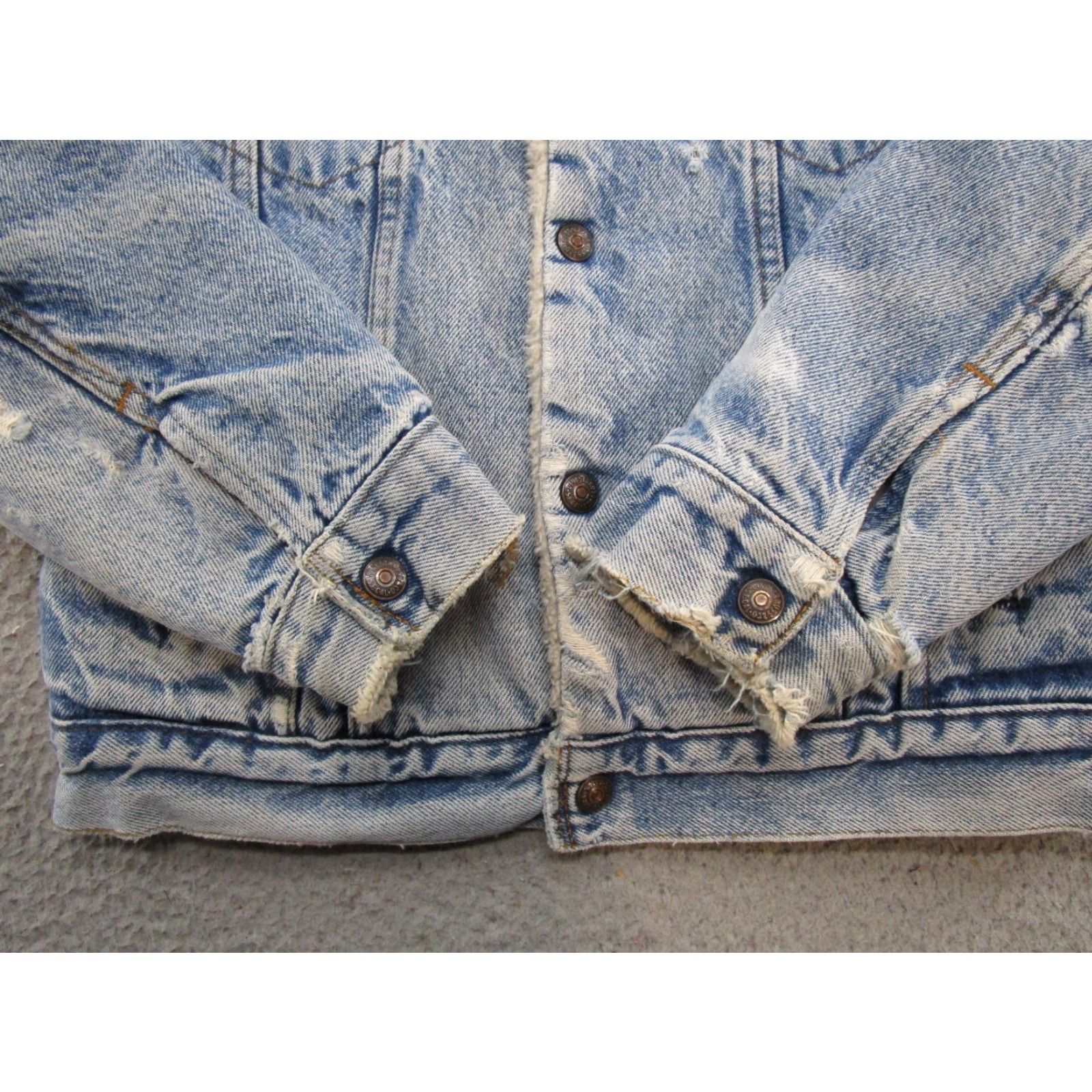 Levi's VINTAGE Levi's 80s San Francisco Trucker Denim Jacket Sherpa Lined Size 36R Men Blue Size US 36 / EU 52 - 5 Thumbnail