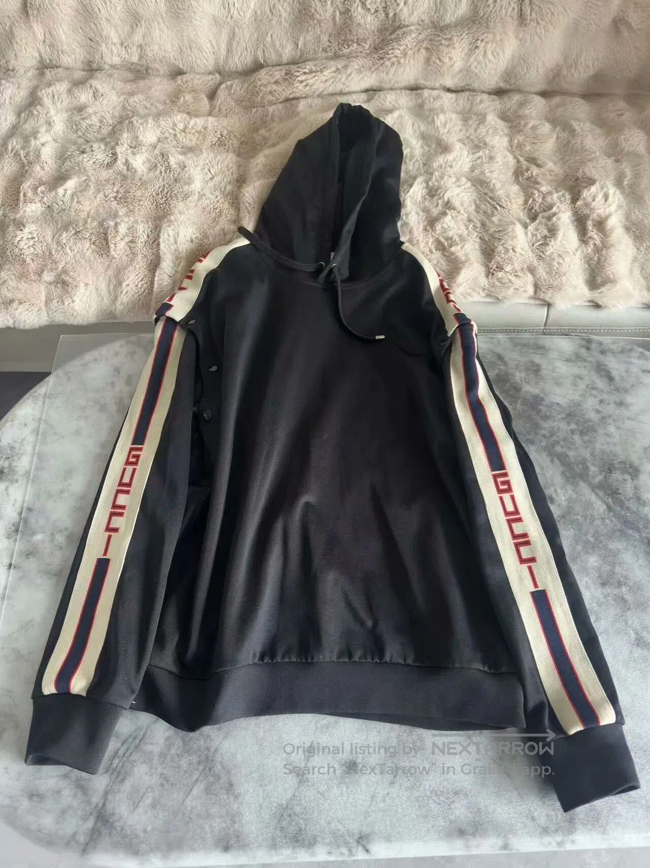 Gucci Hoodie M Size.