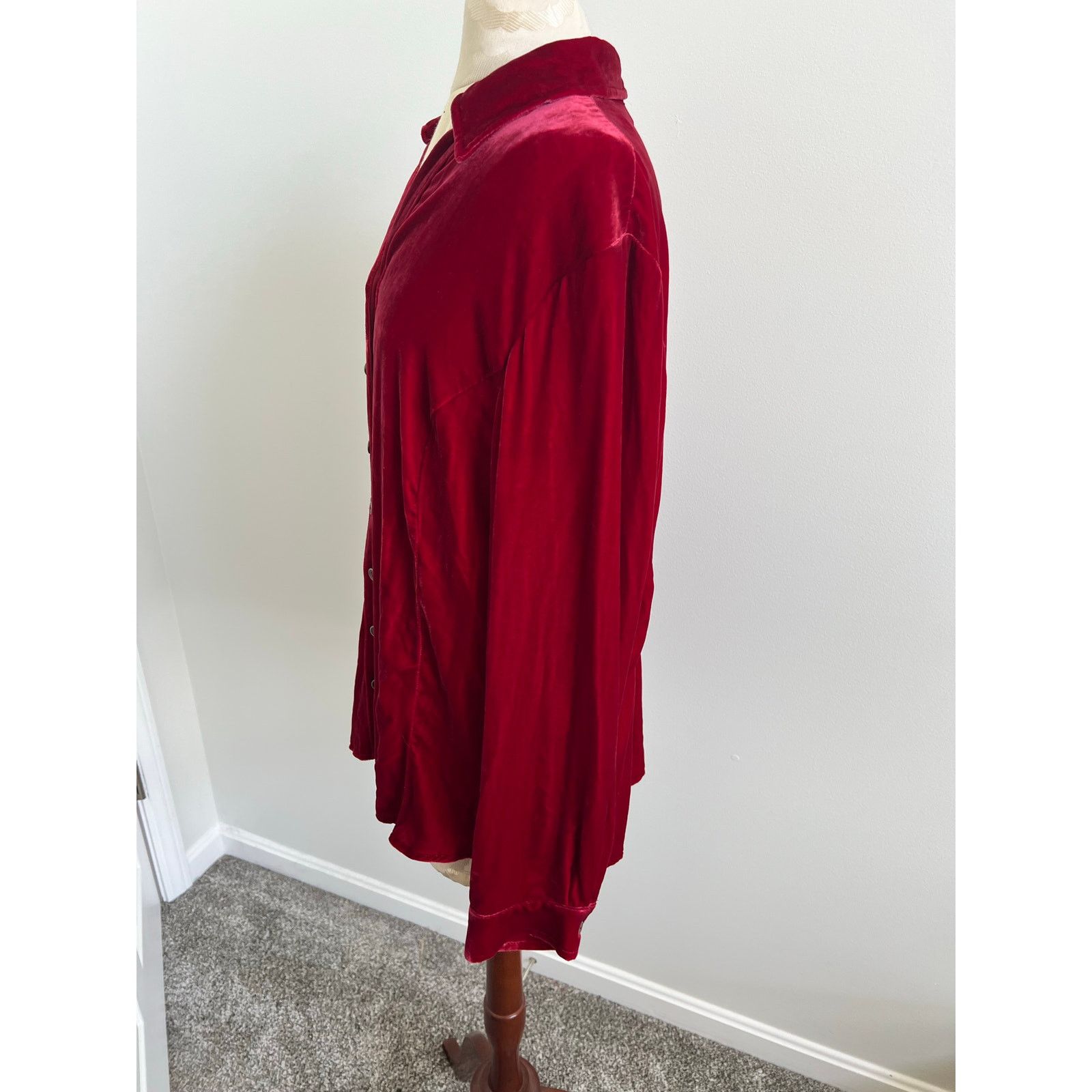 Coldwater Creek Coldwater Creek Long Sleeve Velvet V-Neck Button Up XL Size XL / US 12-14 / IT 48-50 - 2 Thumbnail