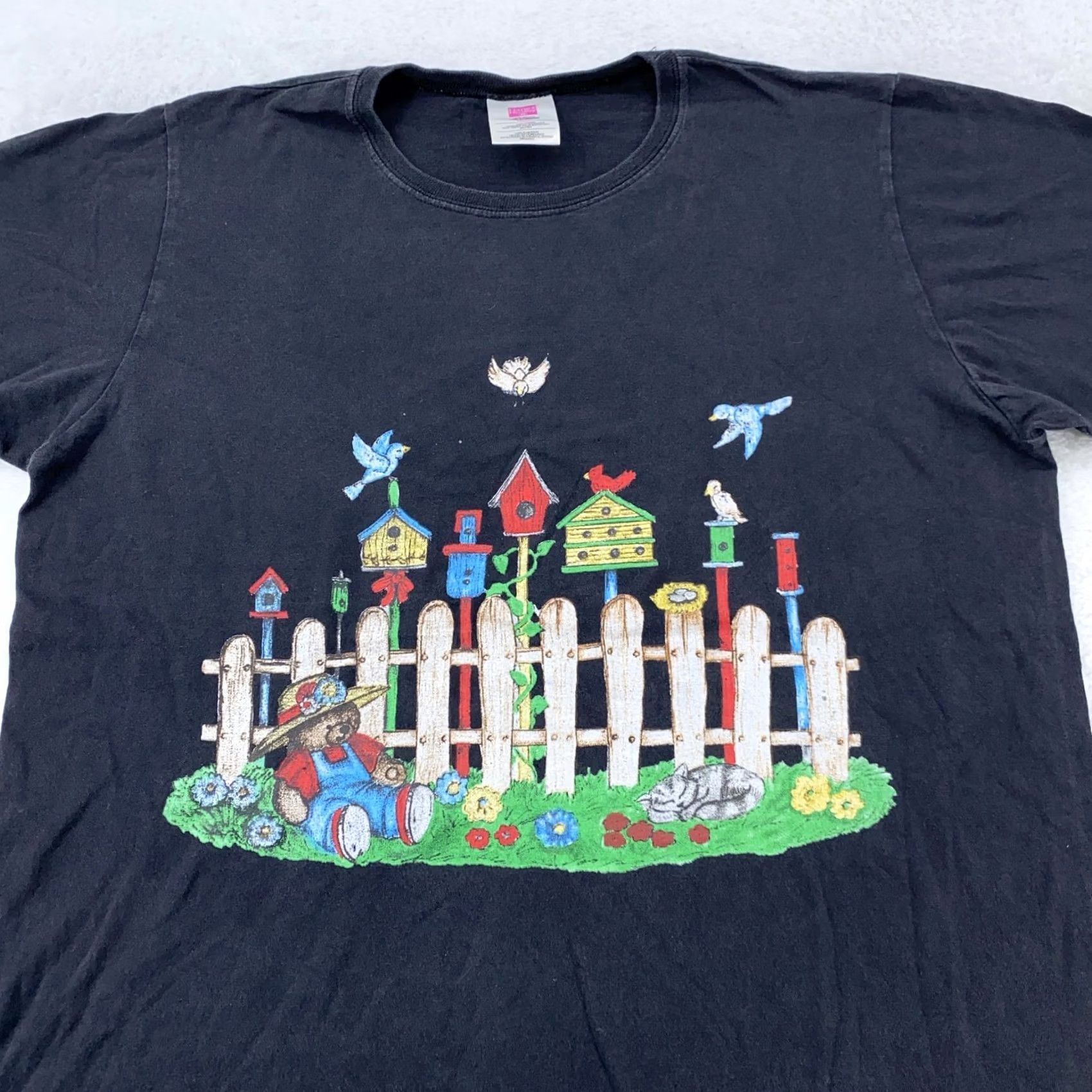 Hanes VINTAGE Hanes Her Way Birdhouse Teddy Bear Garden Shirt Mens Womens M Black Graphic Cute 90s Tee Size M / US 6-8 / IT 42-44 - 2 Thumbnail