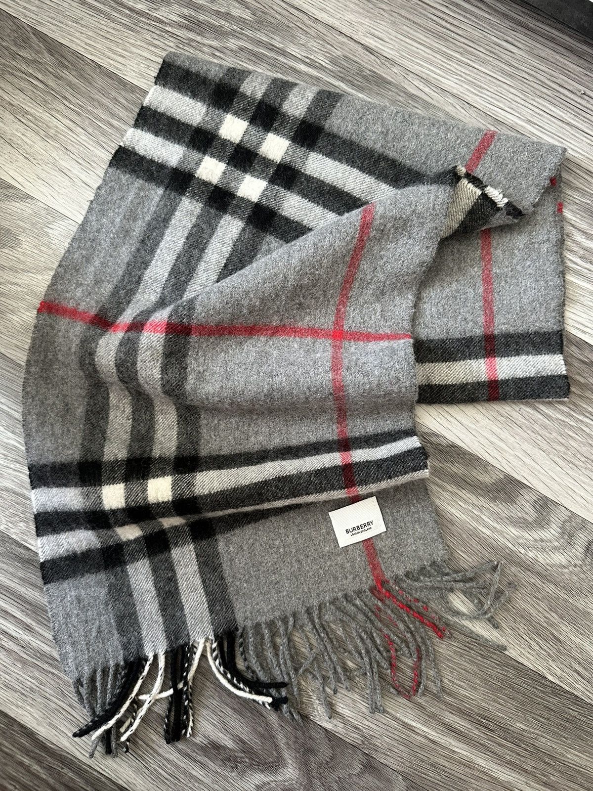 Burberry Vintage Burberry Grey Nova Check Cashmere Scarf Size ONE SIZE - 4 Thumbnail