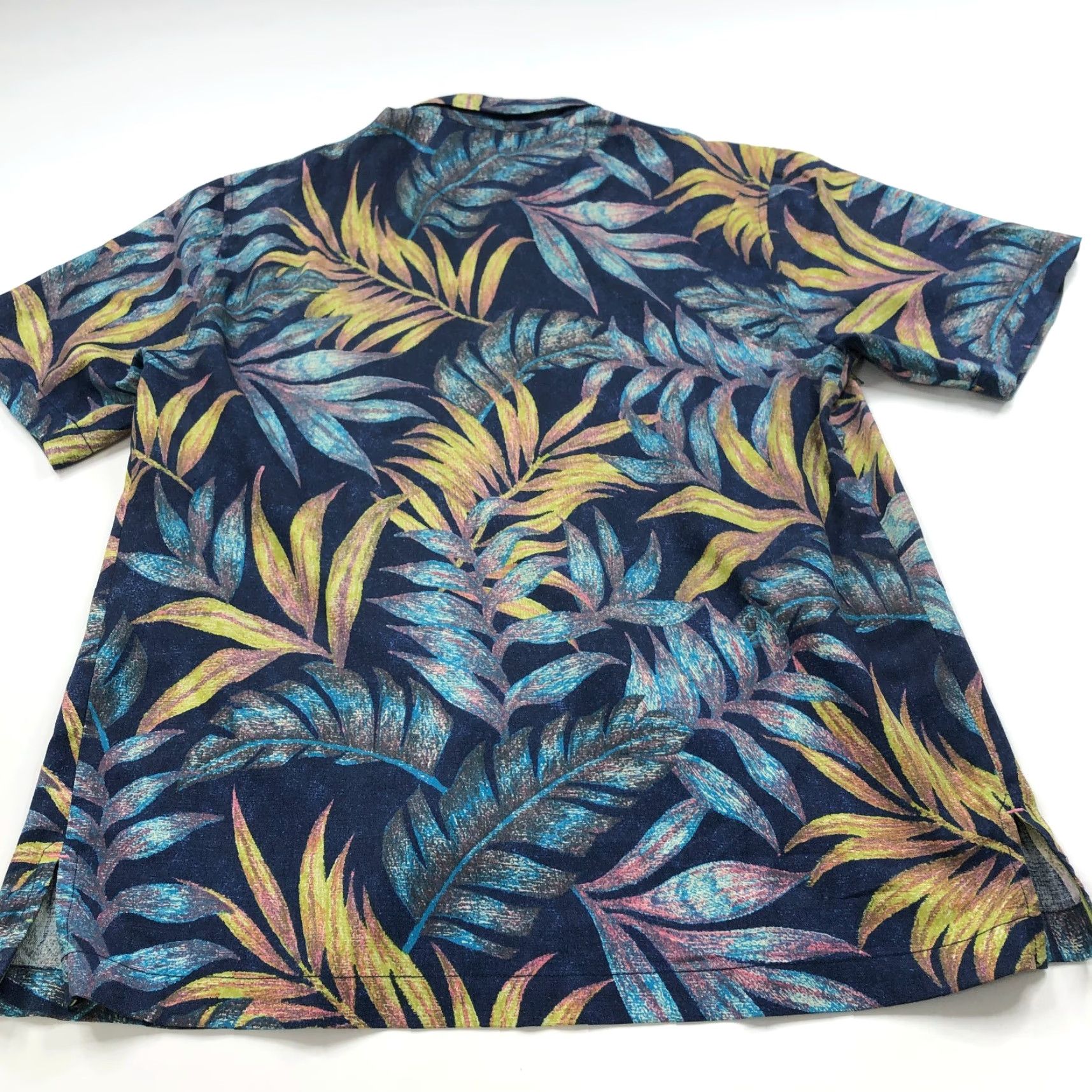 Tommy Bahama Tommy Bahama Island Zone Short Sleeve Pocket Hawaiian Shirt Blue MINT Size US S / EU 44-46 / 1 - 6 Thumbnail