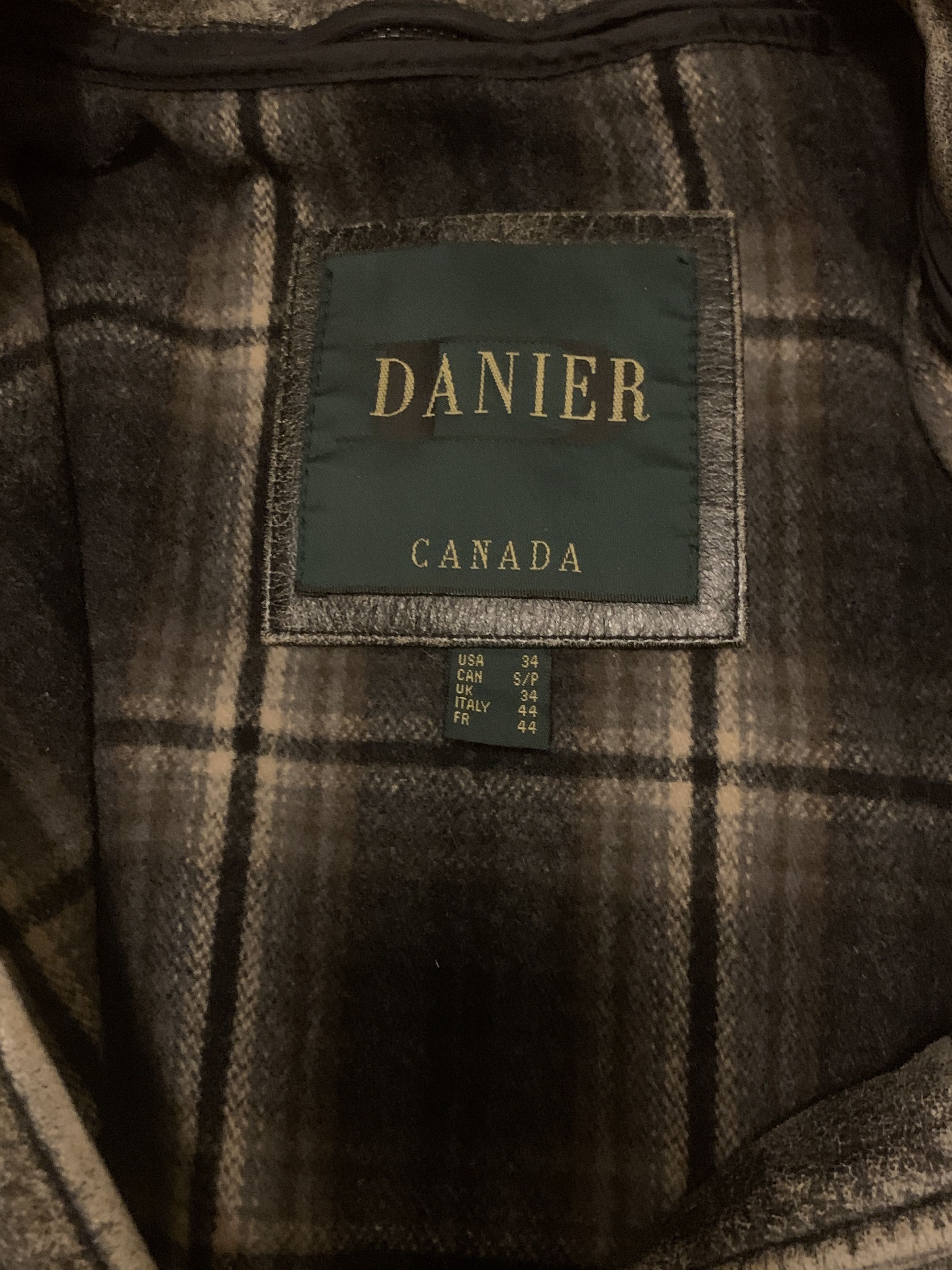 Danier Vintage Danier Genuine Leather Jacket (Washed Gray, S) Size US S / EU 44-46 / 1 - 5 Thumbnail