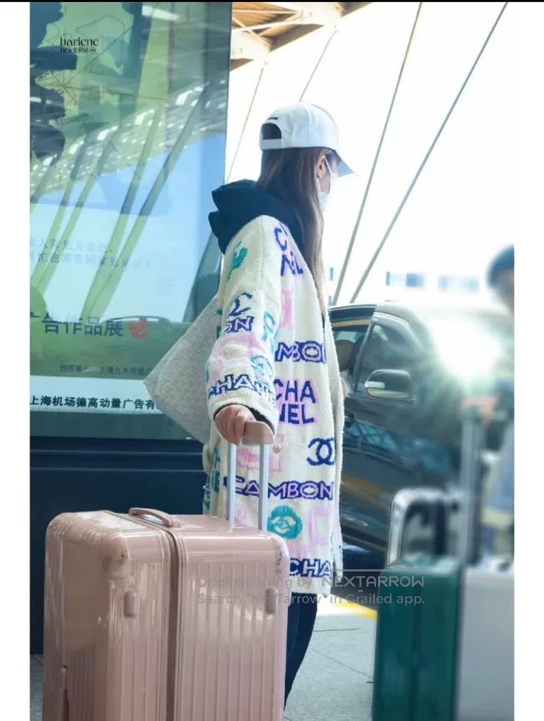 Chanel Chanel 23p popular white letter graffiti towel long cardig Size XS / US 0-2 / IT 36-38 - 8 Thumbnail