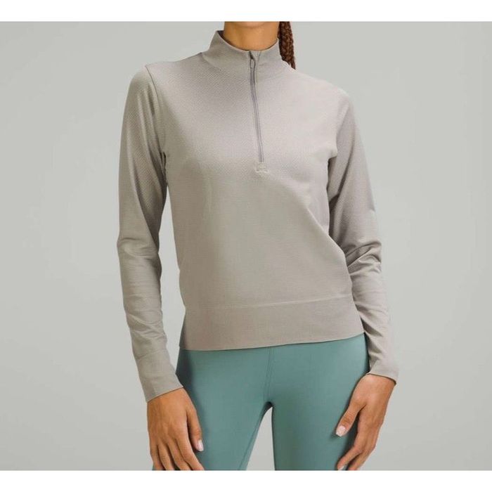 Swiftly Relaxed Half Zip in Gull Grey/White 🤍 : r/lululemon