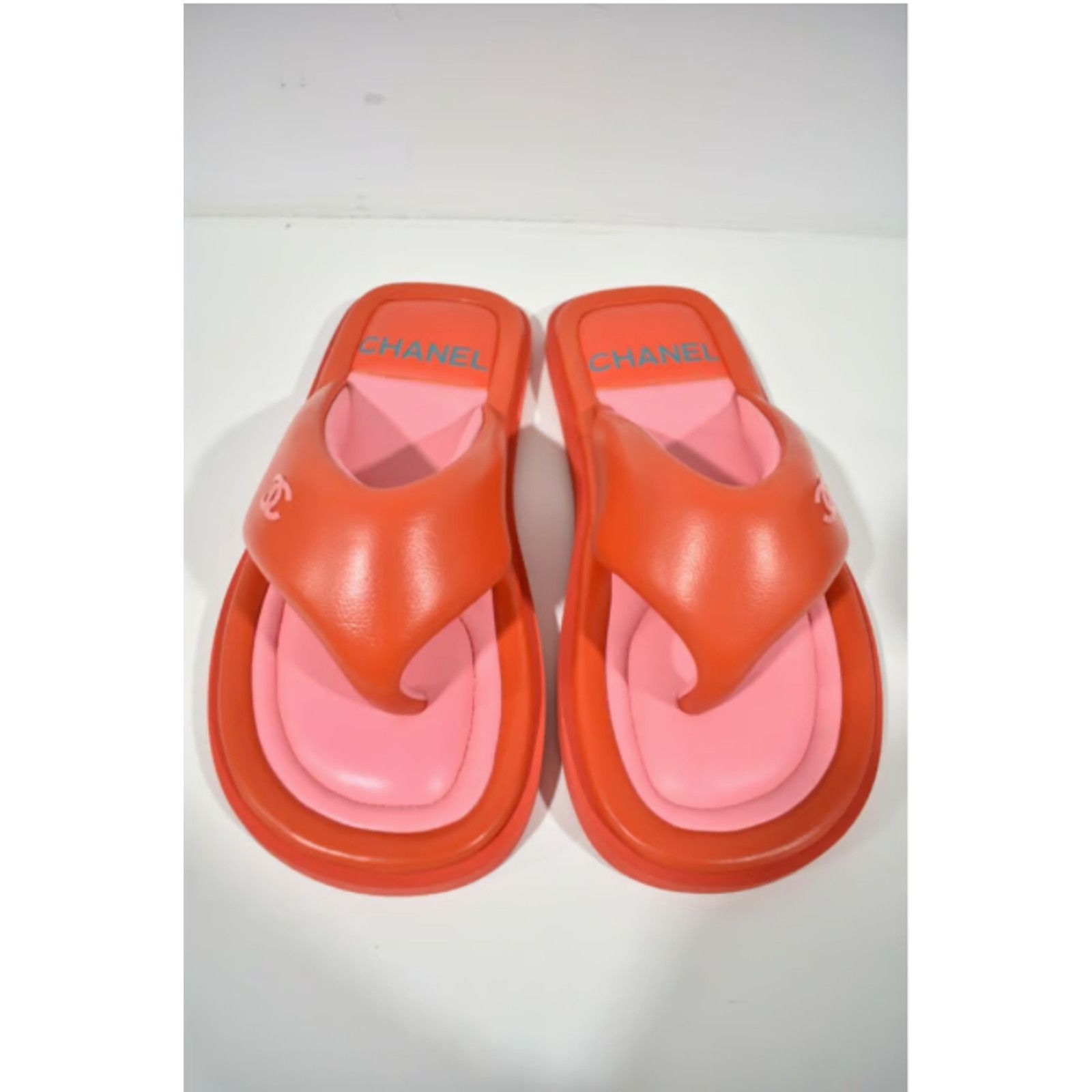 Chanel Chanel 22P Pink Red Lambskin Padded Pool Thong Logo Size US 12 / IT 42 - 5 Thumbnail