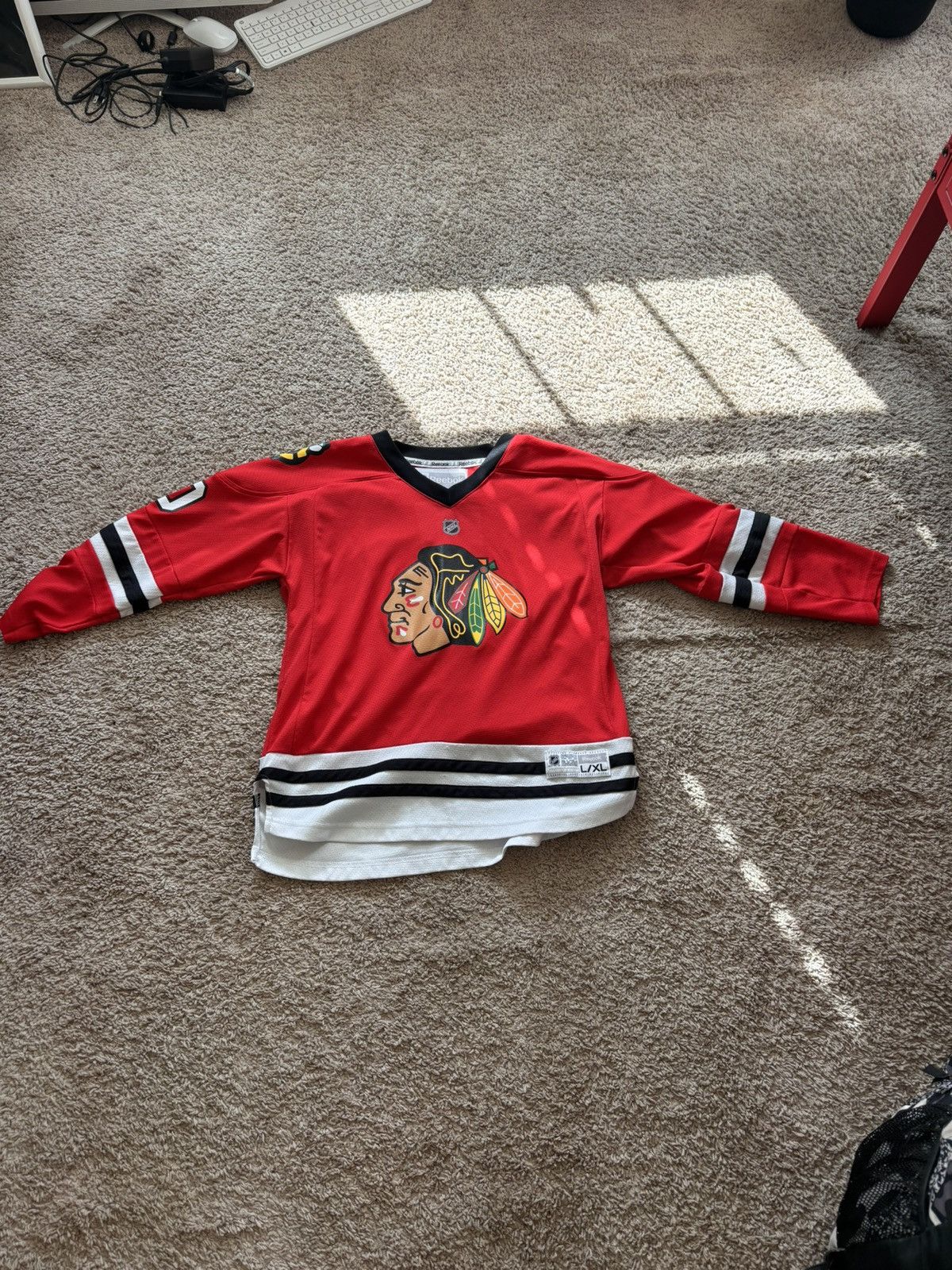Reebok Blackhawks hockey jersey Size US S / EU 44-46 / 1 - 3 Thumbnail