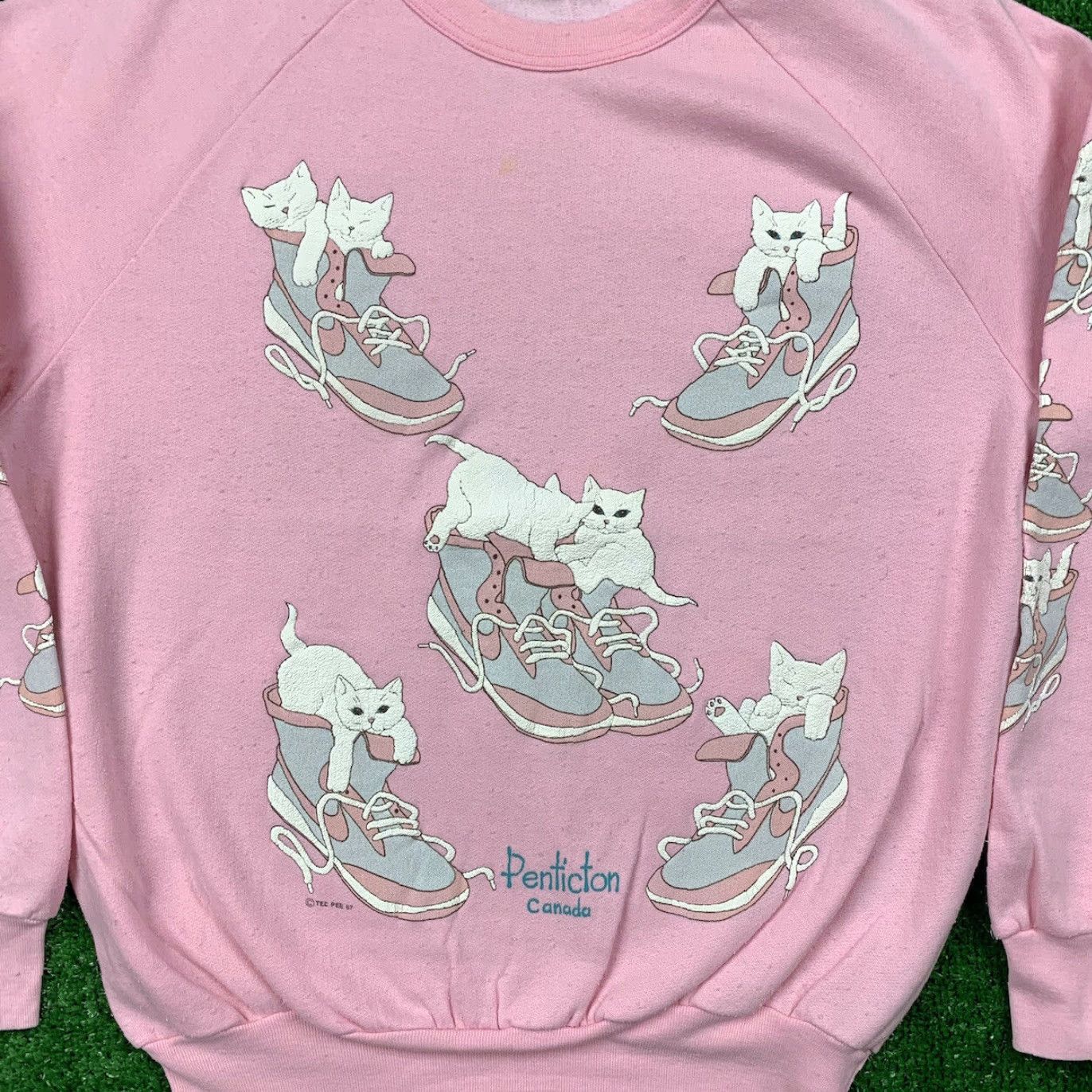 Other Sweatshirt Mens Vintage Pink Cats Cute Animals 70s 80s 90s Size US M / EU 48-50 / 2 - 2 Thumbnail