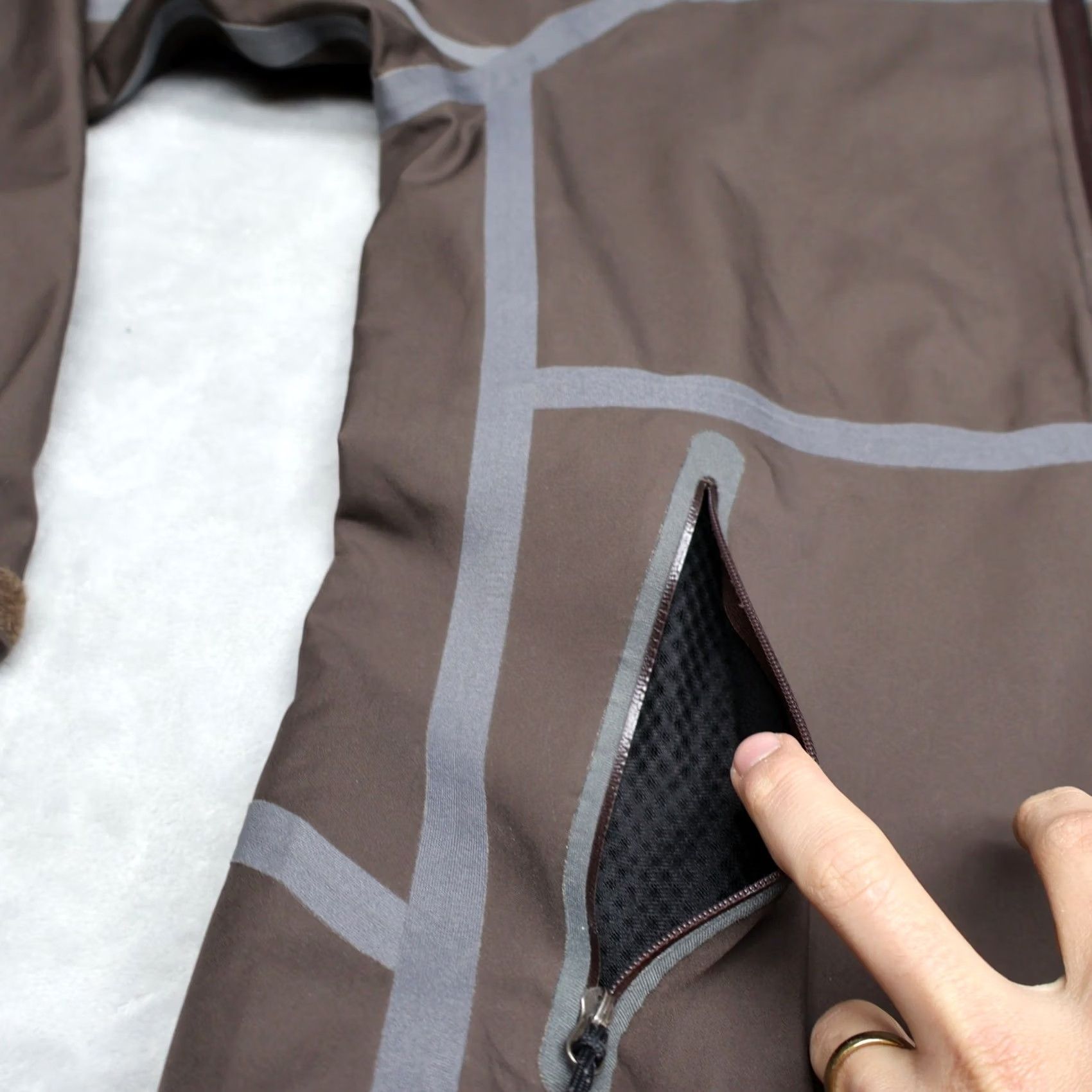 Outdoor Research Outdoor Research Jacket Womens Medium Brown Mithril Stormshell Wind Rain Hiking Size M / US 6-8 / IT 42-44 - 3 Thumbnail