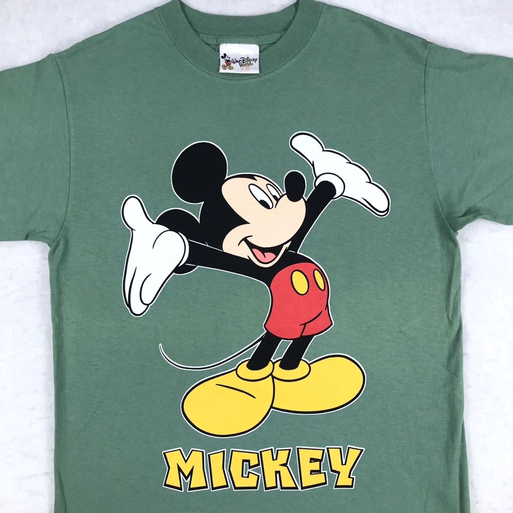 Disney NOS vintage 90s MICKEY MOUSE Walt Disney World T-Shirt SMALL/MEDIUM Cartoon Green Mens Short Sleeve Cotton Disney 80s 90s Vintage Mickey Mouse T-Shirt Size US S / EU 44-46 / 1 - 4 Thumbnail
