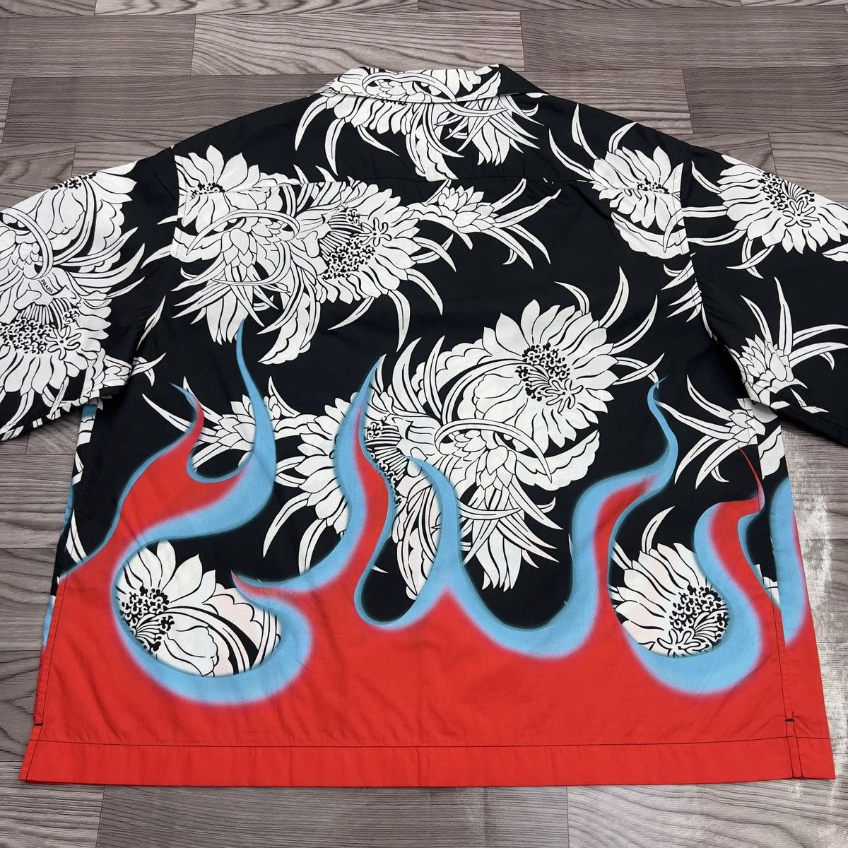 Prada Prada SS18 Dahlia Flames Poplin Shirt Size US L / EU 52-54 / 3 - 5 Thumbnail