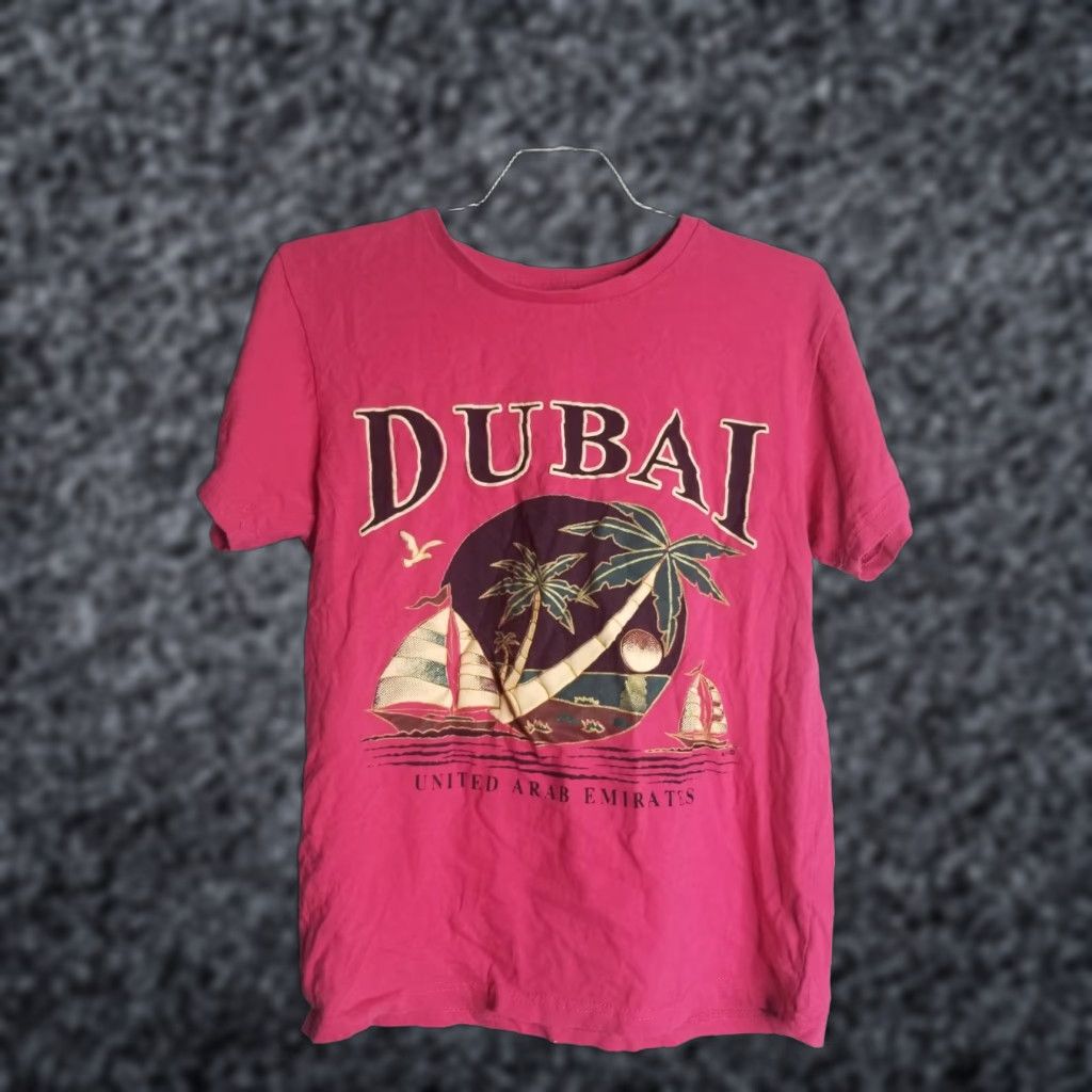 Vintage VTG 90s T-Shirt Pink Dubai Puff Print United Arab Emirates Travel Souvenir AST Men S Short Sleeve Cotton Crew Neck Camels Logo Decade 1990s Size US S / EU 44-46 / 1 - 1 Thumbnail