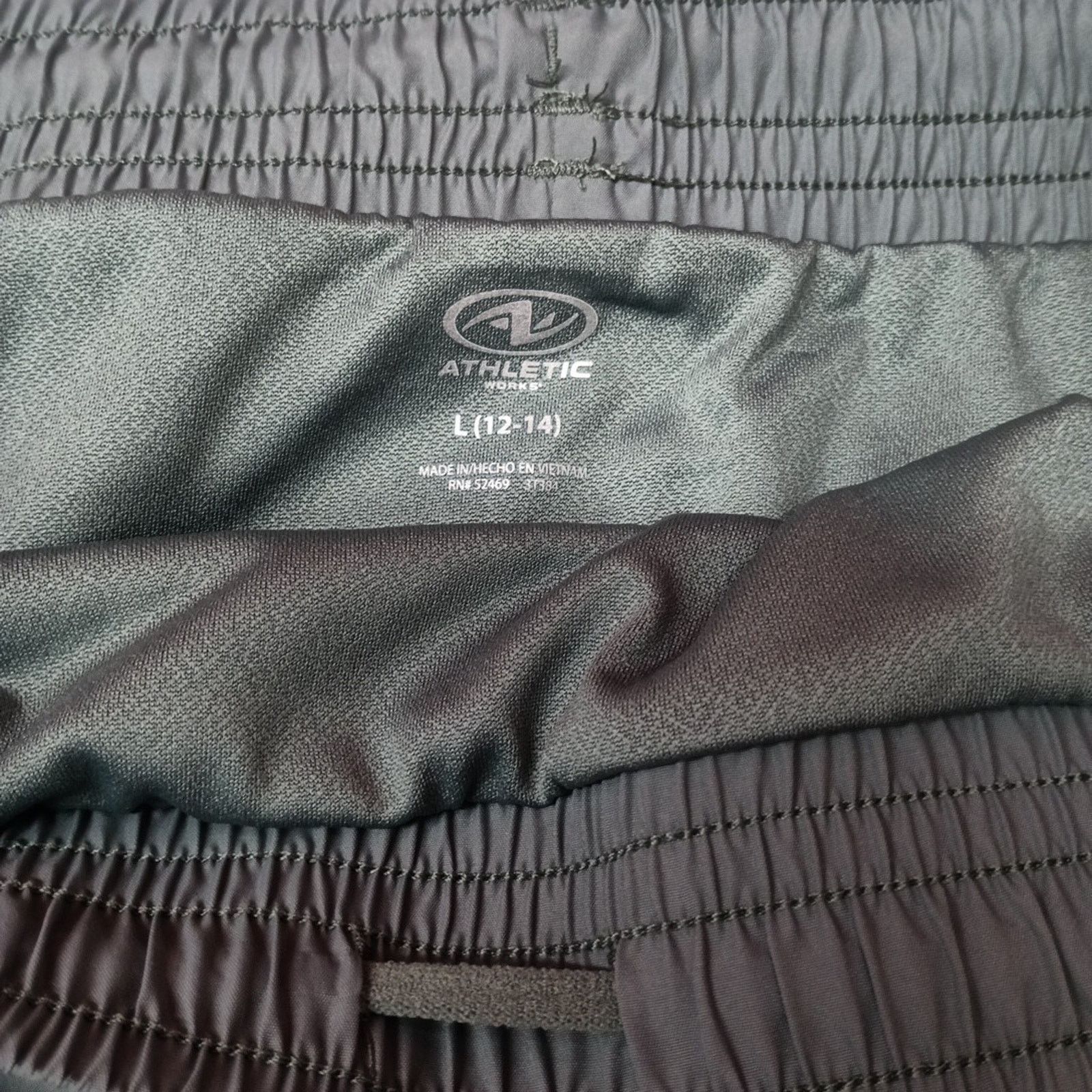 Athletic Works Athletic Works Running Shorts Women's Size L (12-14) Green Size 34" / US 12 / IT 48 - 4 Thumbnail