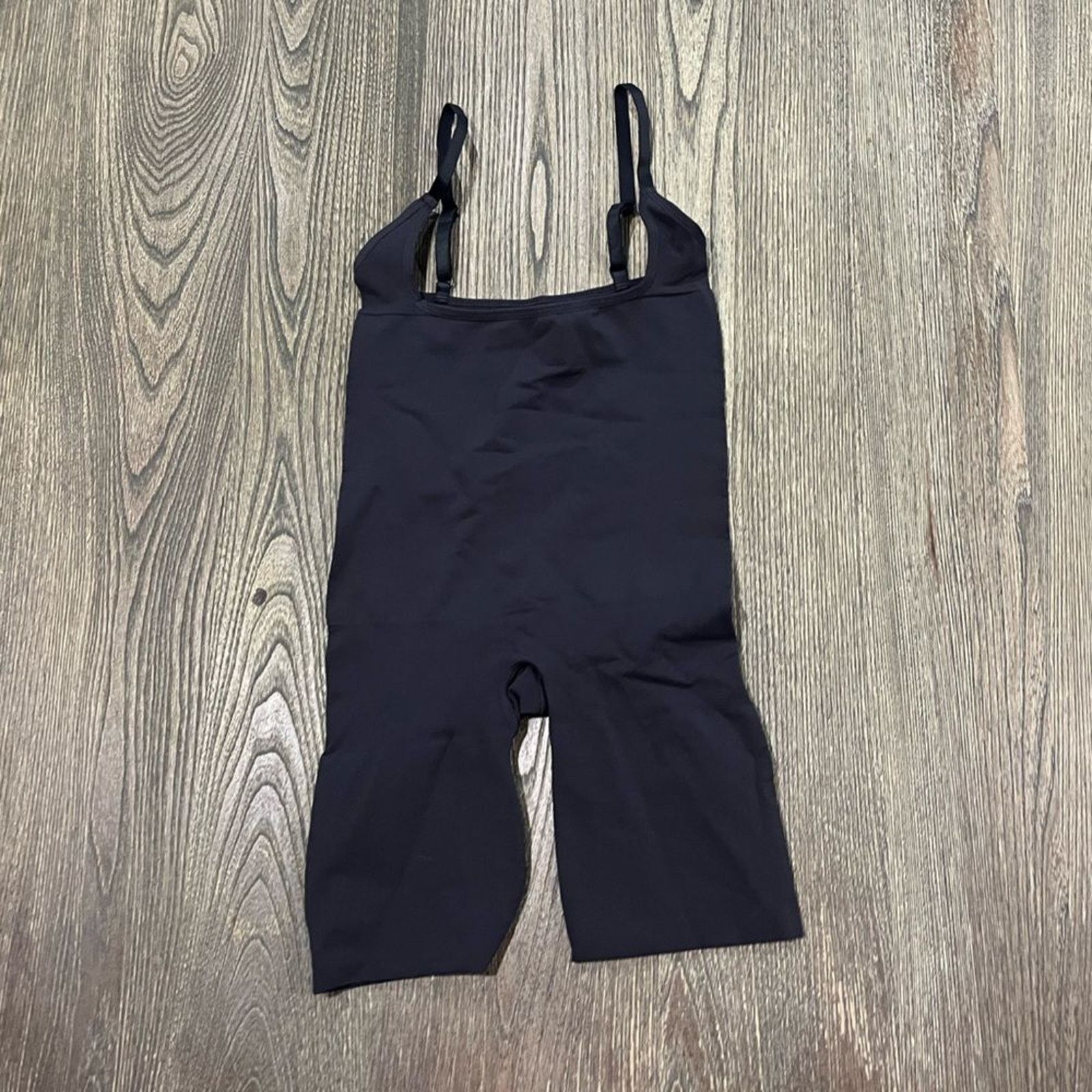 SKIMS NWOT Skims Everyday Sculpt Mid Thigh Bodysuit Shapewear M Size ONE SIZE - 1 Thumbnail