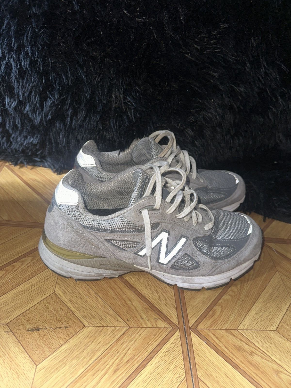 New Balance New Balance 990v4 Grey Size US 9.5 / EU 42-43 - 1 Thumbnail
