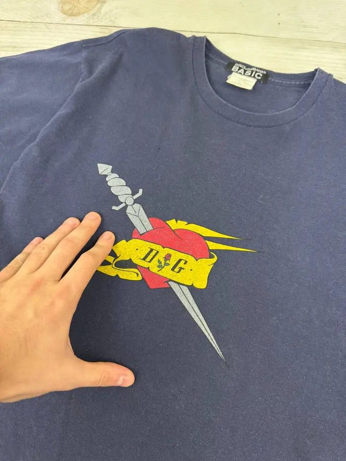 Dolce & Gabbana Vintage Dolce Gabbana Basic Sword Heard T-Shirt Size US M / EU 48-50 / 2 - 5 Thumbnail