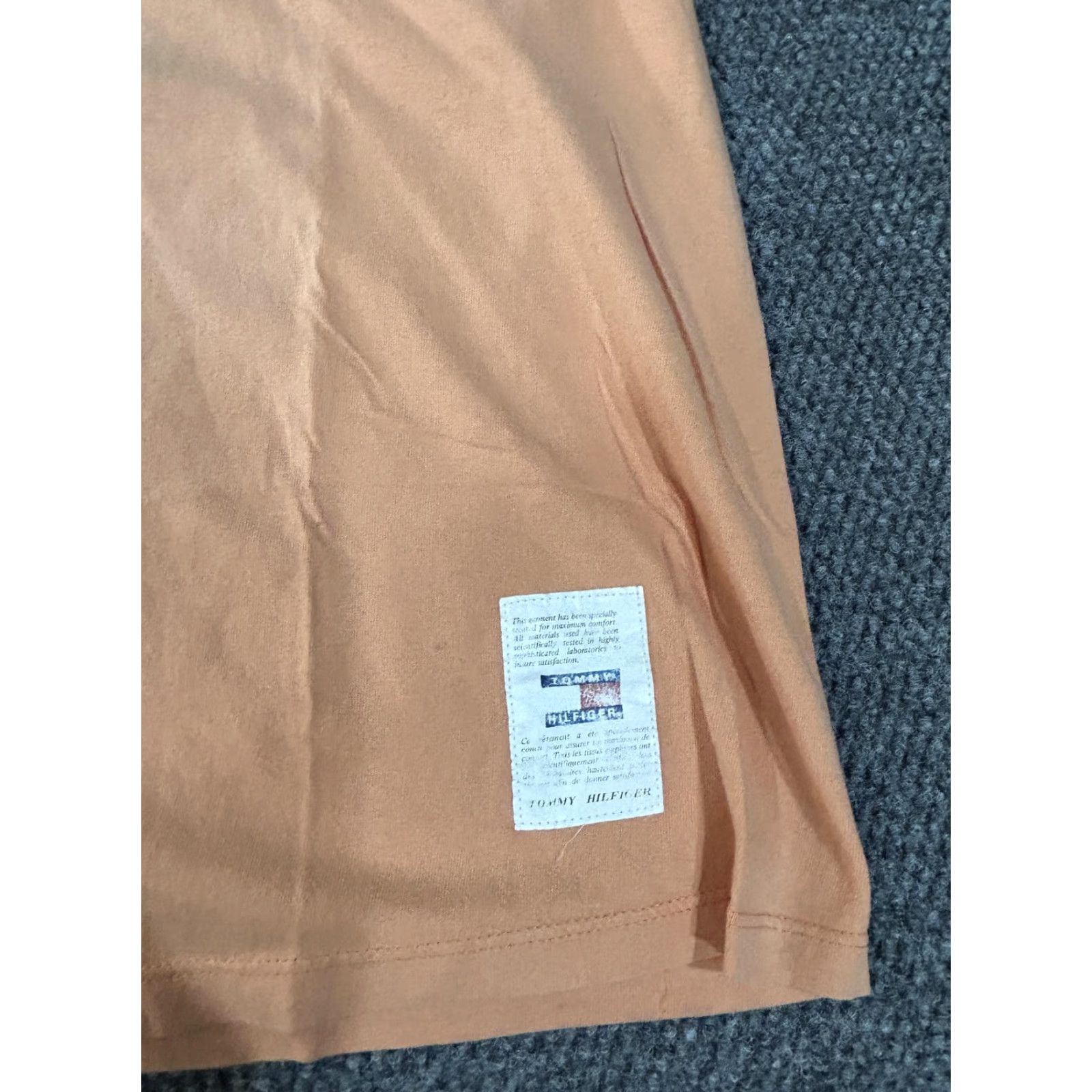 Tommy Hilfiger VINTAGE Tommy Hilfiger Shirt Mens Large Orange Crest Logo Patch Tee Made USA Shirt Mens Large Orange Crest Logo Patch Tee Size US L / EU 52-54 / 3 - 3 Thumbnail