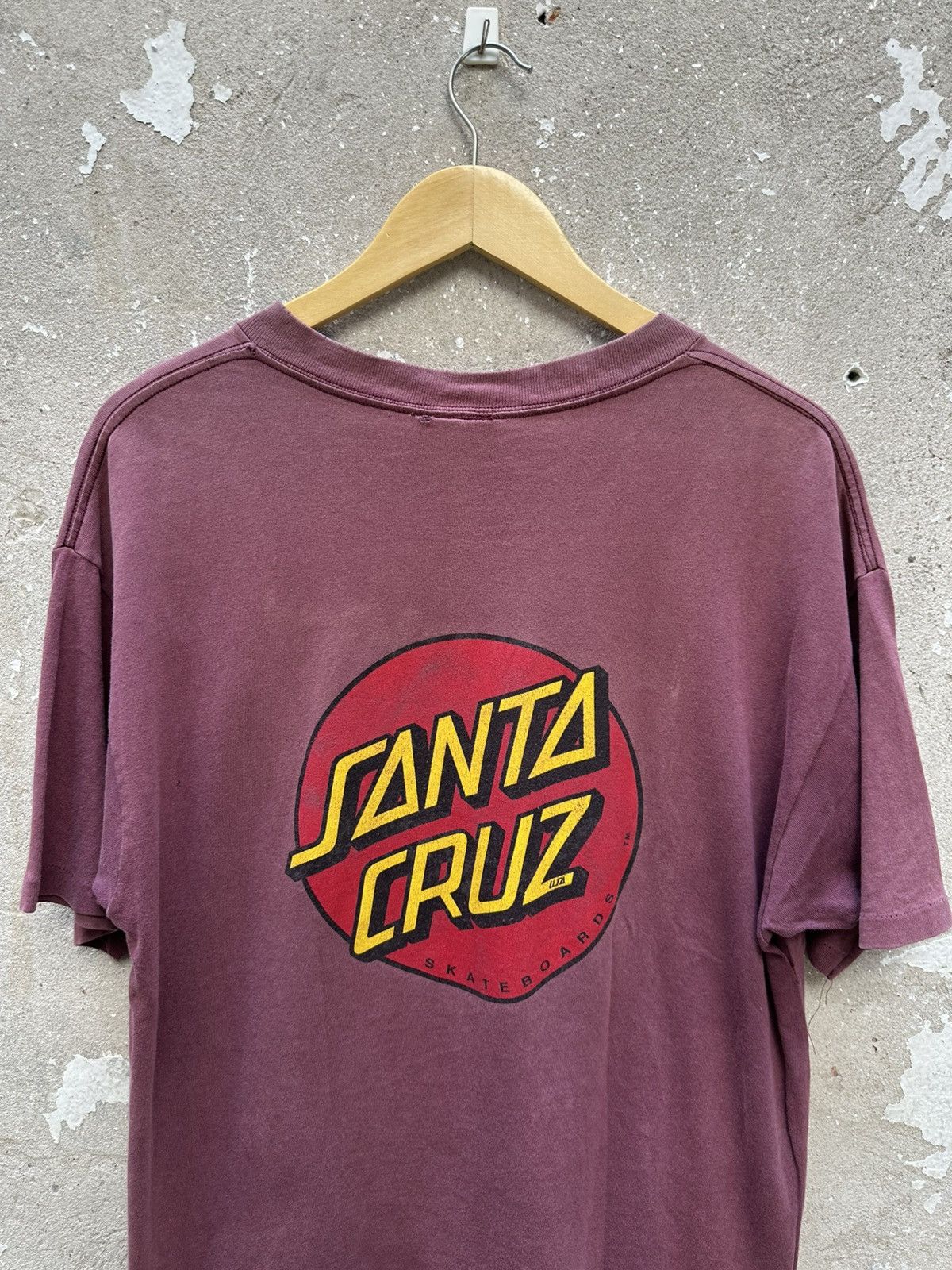 Santa Cruz Skateboards Vintage 90's Santa Cruz Skateboard Og Distressed Tees Size US L / EU 52-54 / 3 - 4 Thumbnail