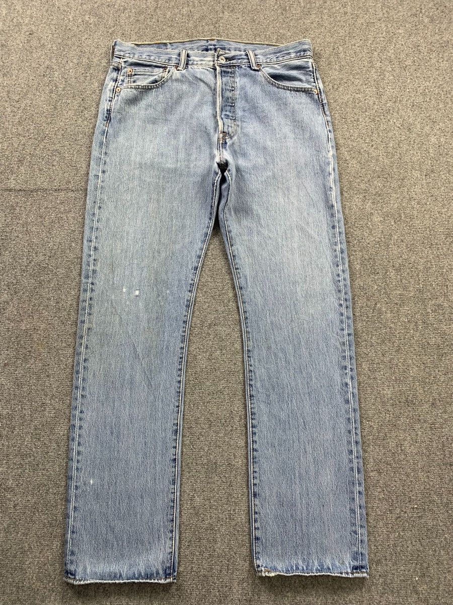 image of Levis 501 Light Wash Jeans in Blue Denim, Men's (Size 33)