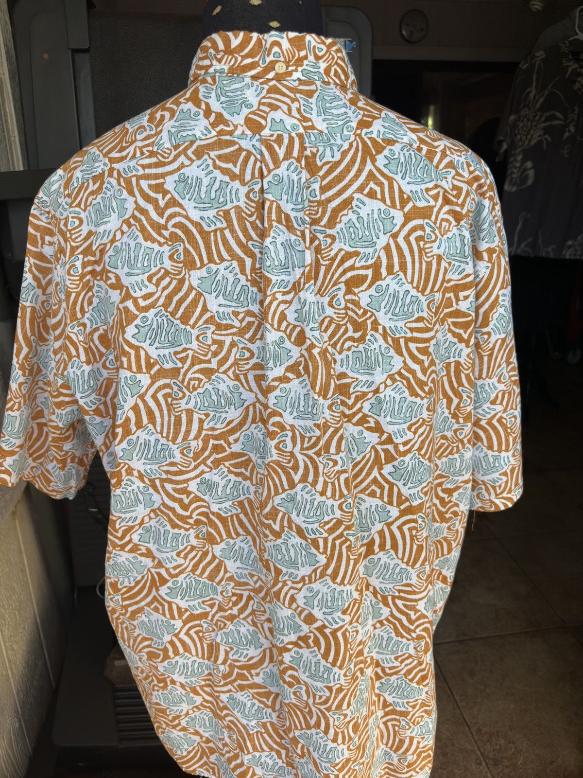 Reyn Spooner PreOwned Reyn Spooner Multicolored Hawaiian Fishes Men's 2XL Size US XXL / EU 58 / 5 - 2 Thumbnail