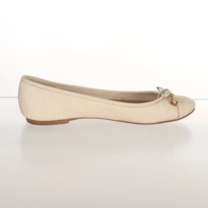 Louis Vuitton Louis Vuitton White Leather Flat Shoes -2508 Size US 7.5 / EU 40-41 - 4 Thumbnail