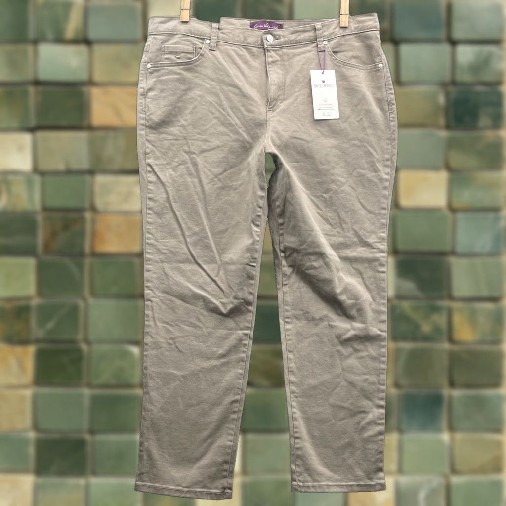 Gloria Vanderbilt Amanda Jeans Women's 18W Khaki Classic Comfort 90s Preppy Straight Denim