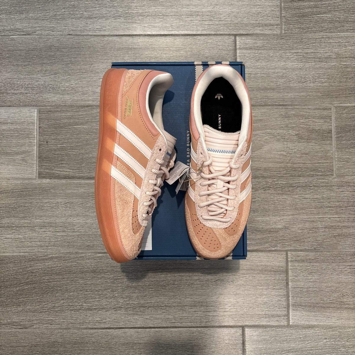 adidas gazelle silver green womens adidas tenis Gazelle Rojo cardenal– INEEDTENIS main image 0