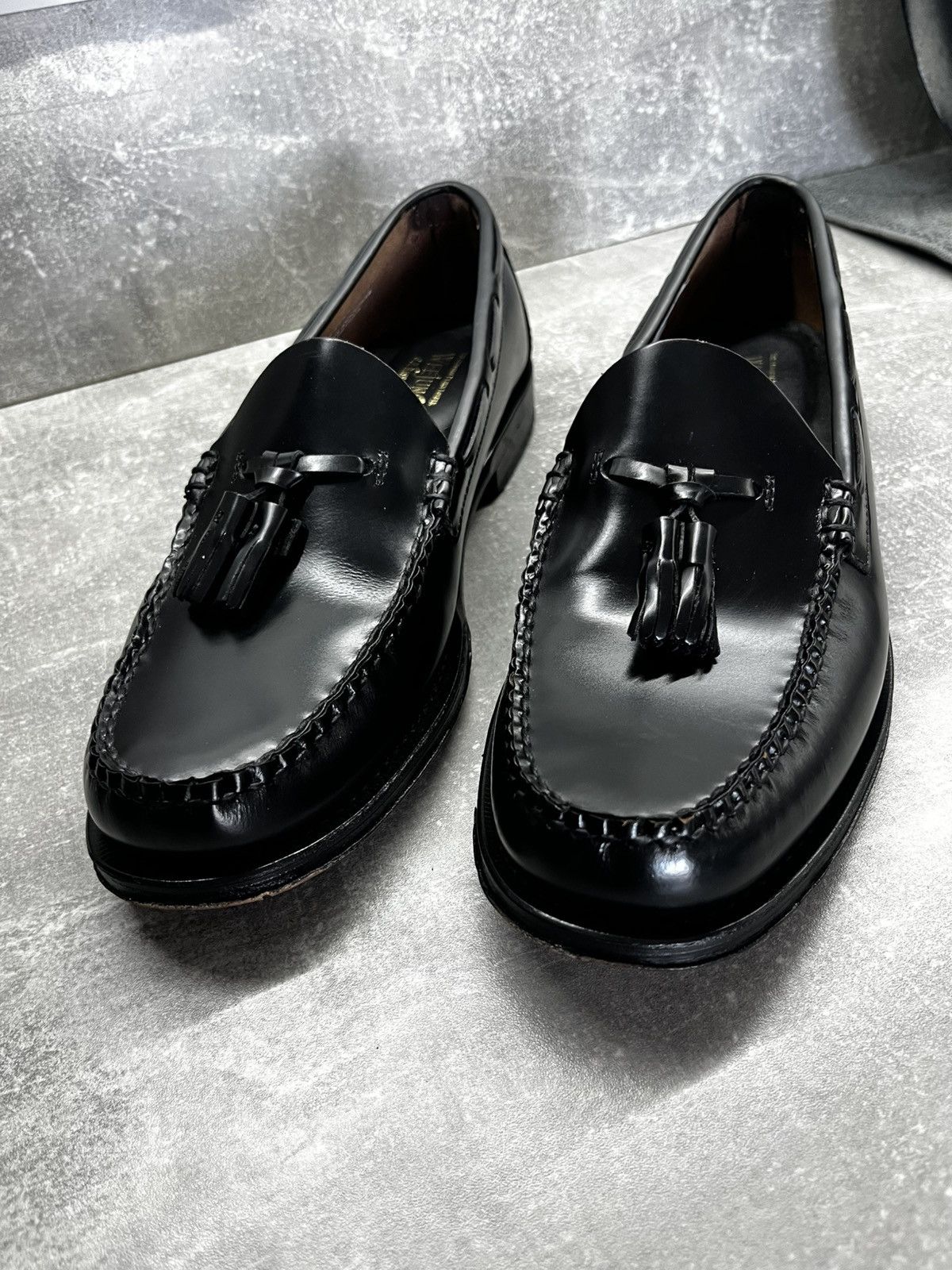 Other WEEJUN HERITAGE LARKIN TASSEL LOAFERS BLACK Size US 9 / EU 42 - 1 Thumbnail